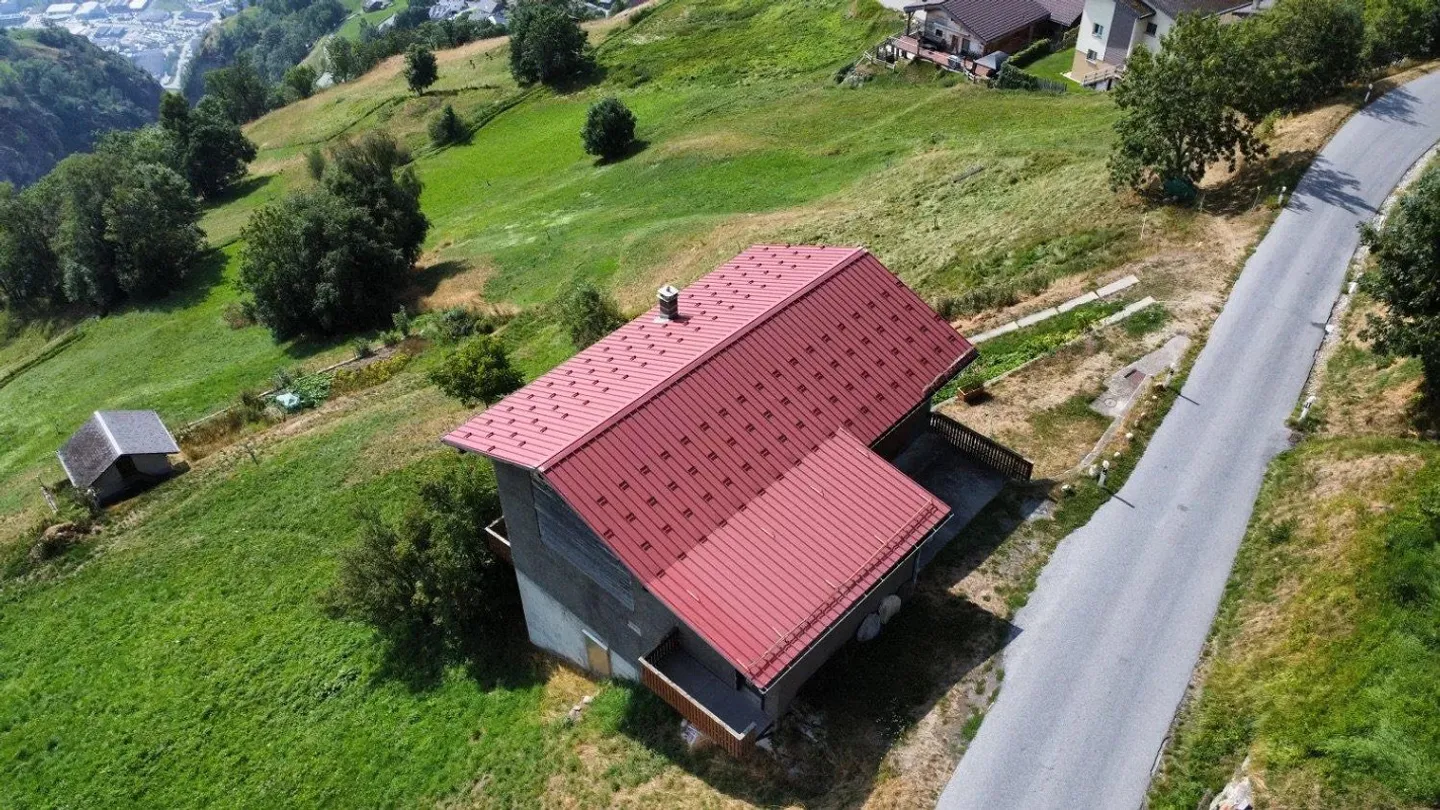 Ampio edificio economico nel villaggio di zafferano di Mund - Foto 12 di 13