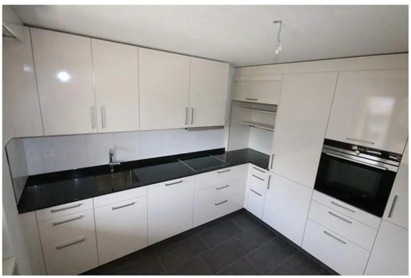 Condominio di 4½ stanze con balcone, camino e vista panoramica - Foto 10 di 12