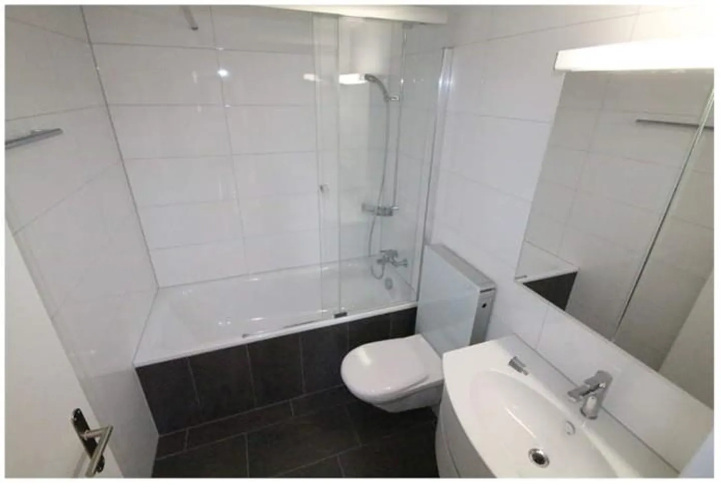 Condominio di 4½ stanze con balcone, camino e vista panoramica - Foto 11 di 12