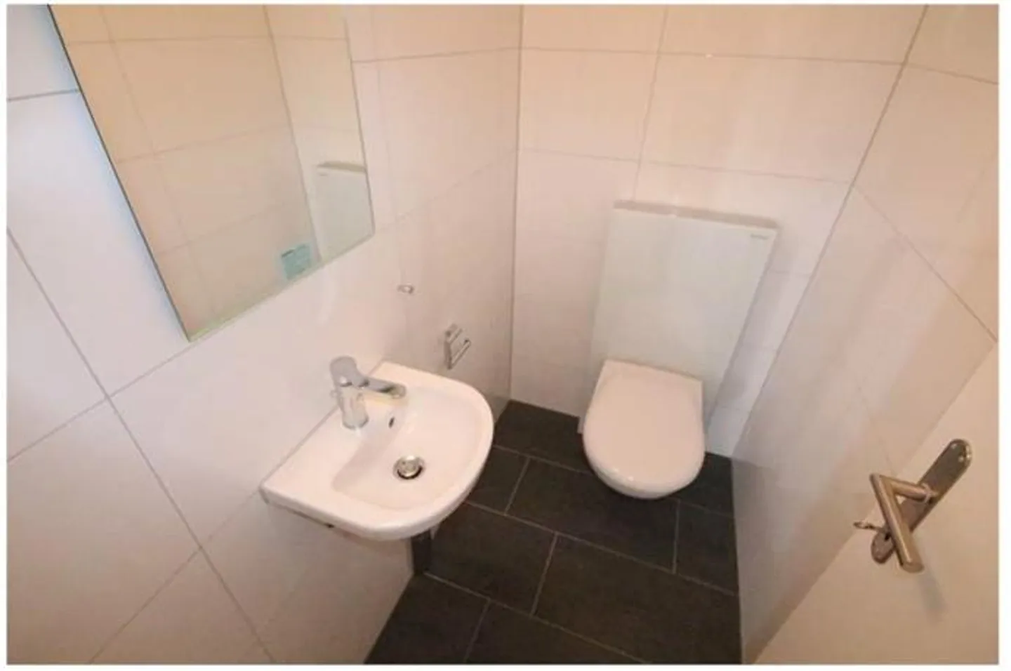 Condominio di 4½ stanze con balcone, camino e vista panoramica - Foto 12 di 12
