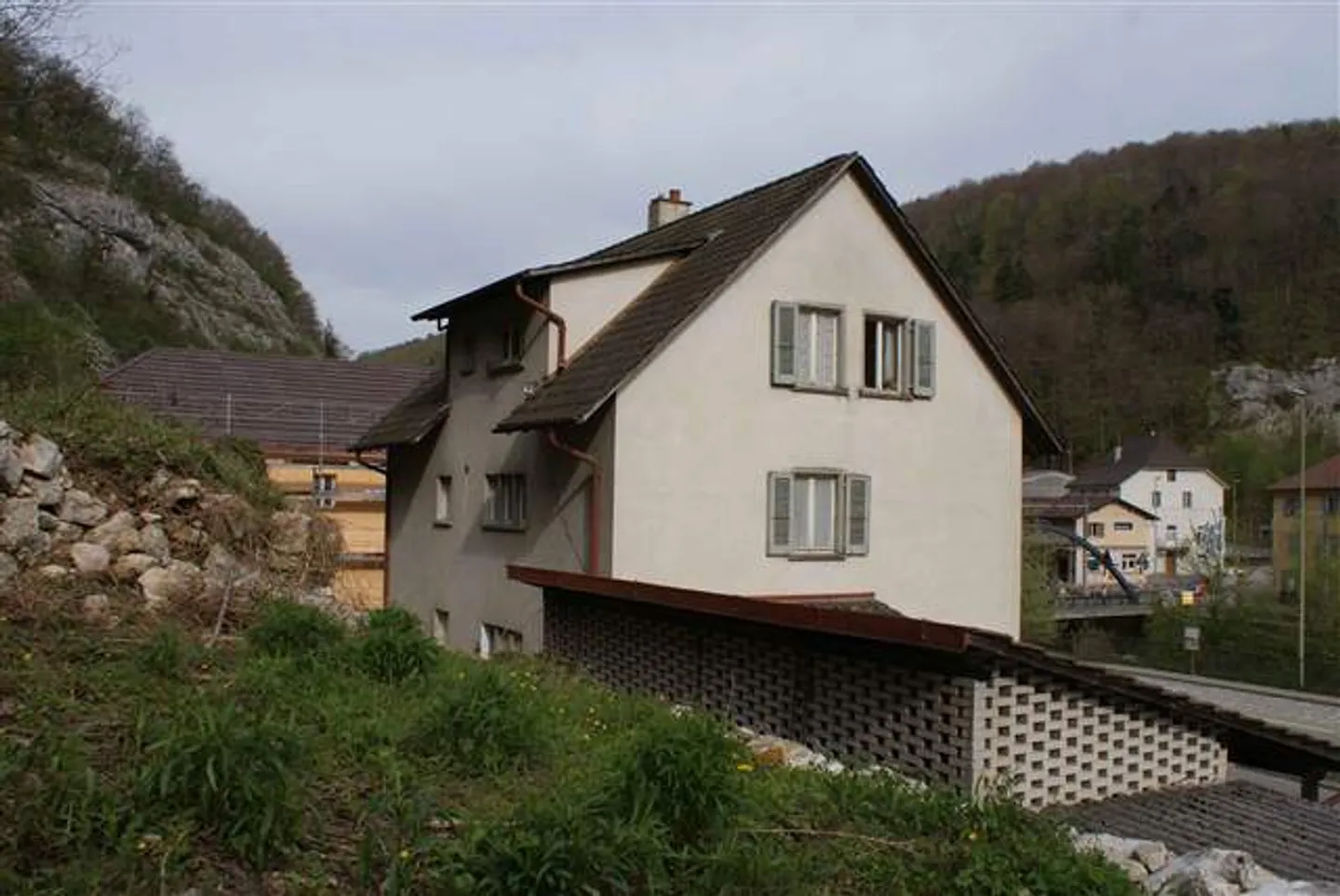 3-room attic apartment - Photo 1 of 5