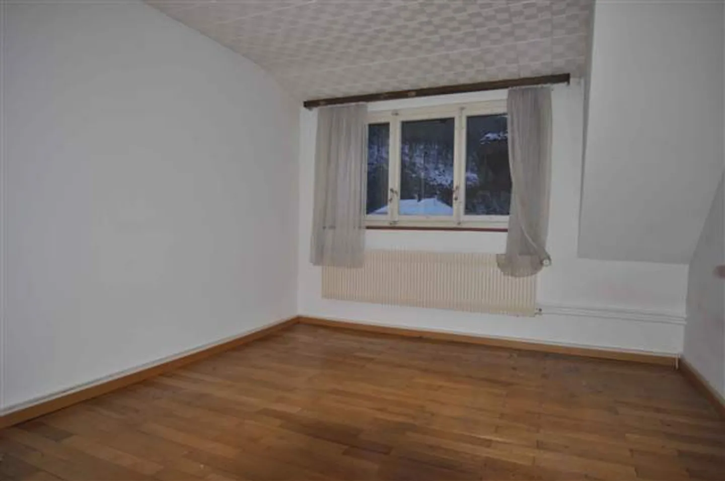 3-room attic apartment - Photo 2 of 5