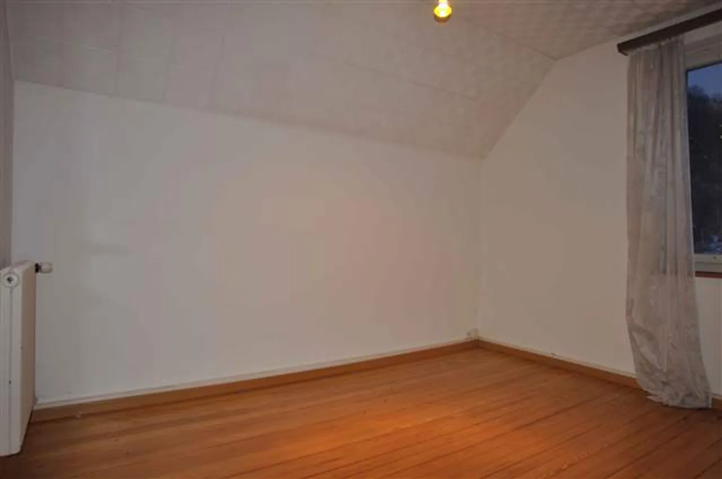 3-room attic apartment - Photo 3 of 5