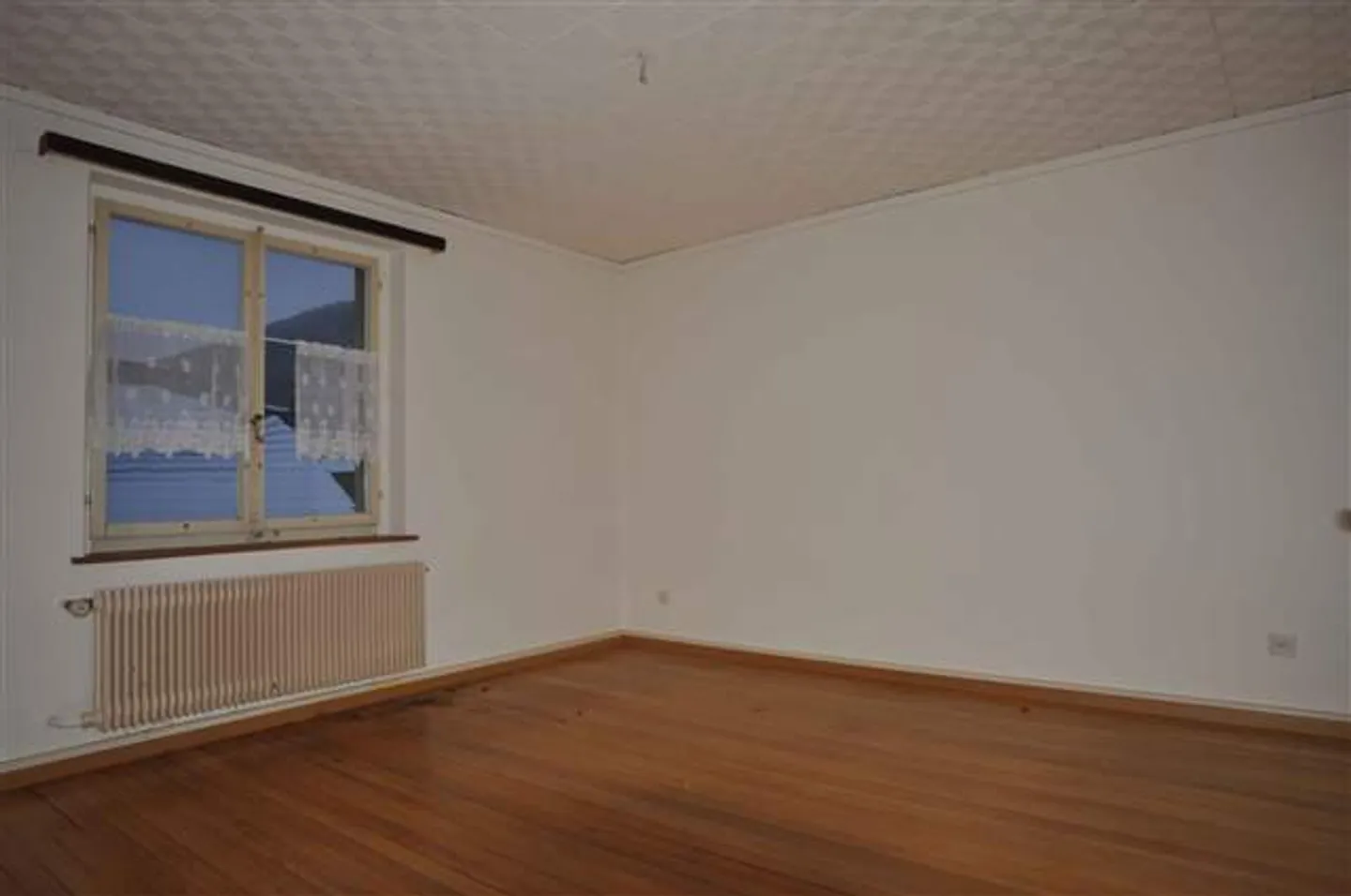 3-room attic apartment - Photo 4 of 5