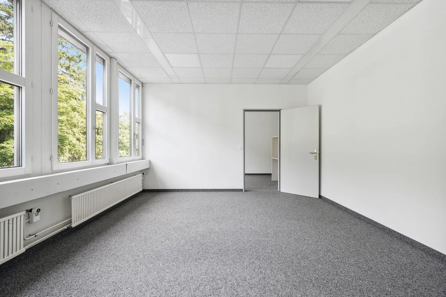 Affordable Office Space in Reppischtal Awaits Your Move - Photo 5 of 8
