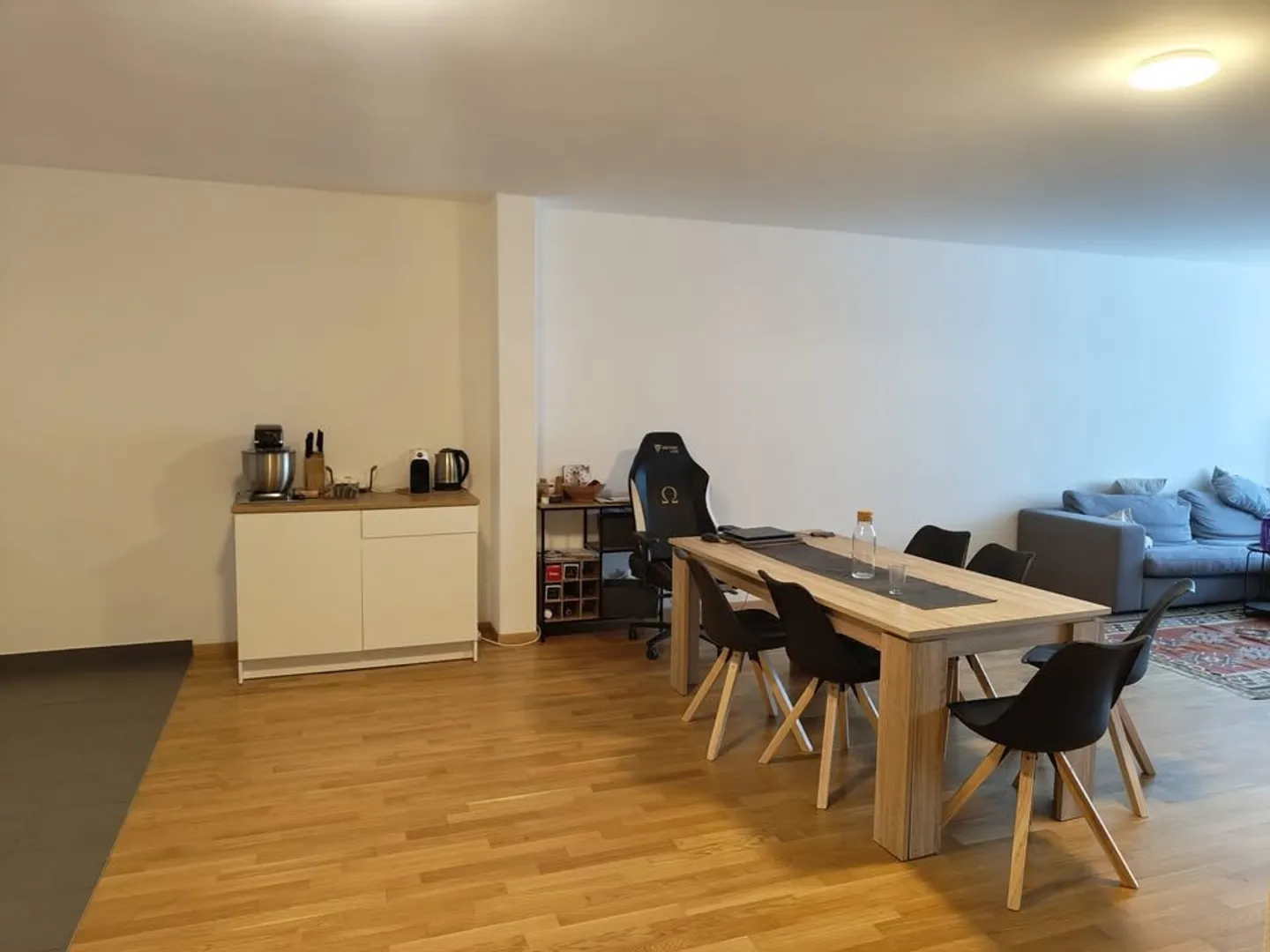 Appartement spacieux aux Acacias - Photo 2 sur 6