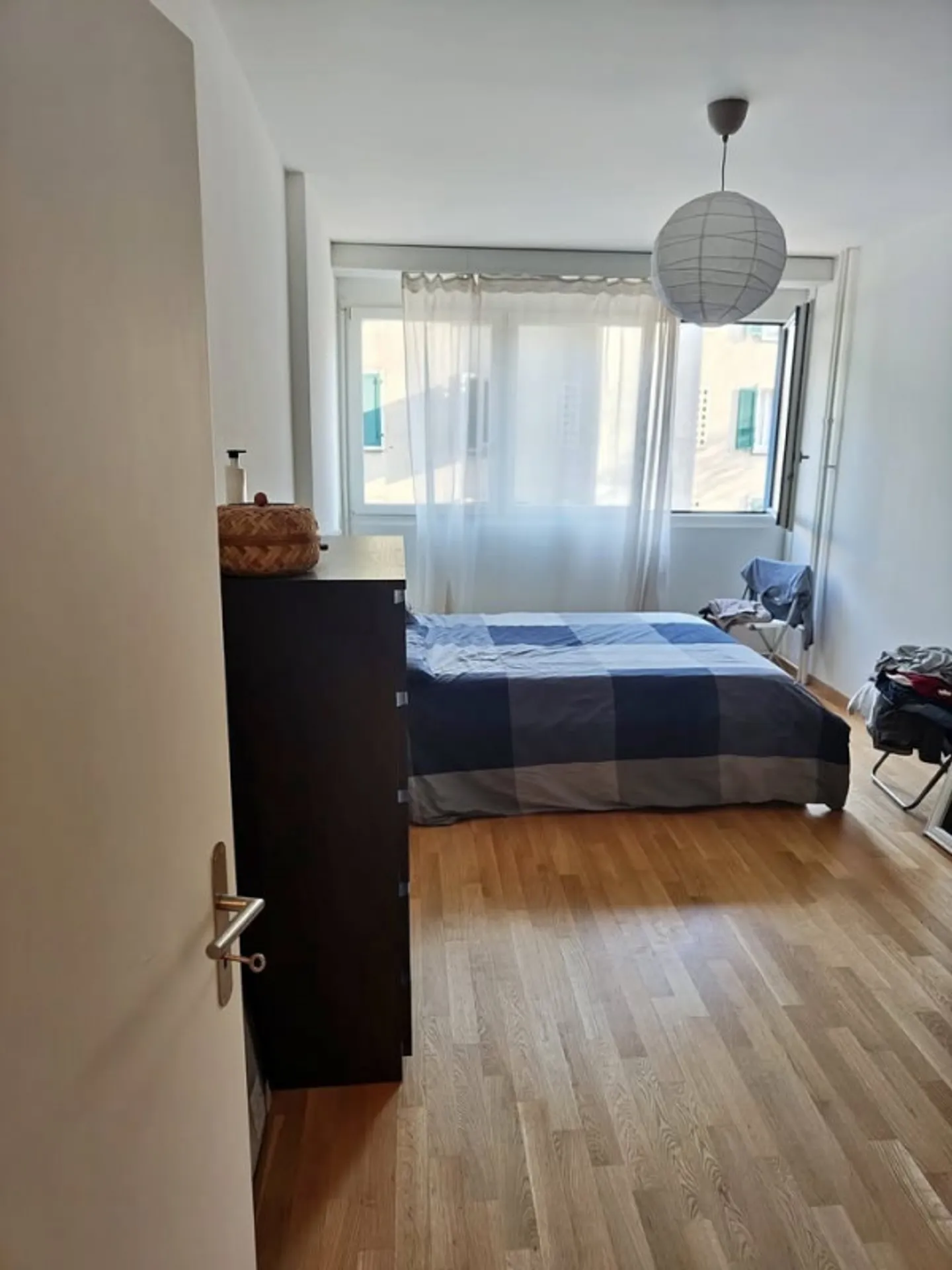 Appartement spacieux aux Acacias - Photo 4 sur 6