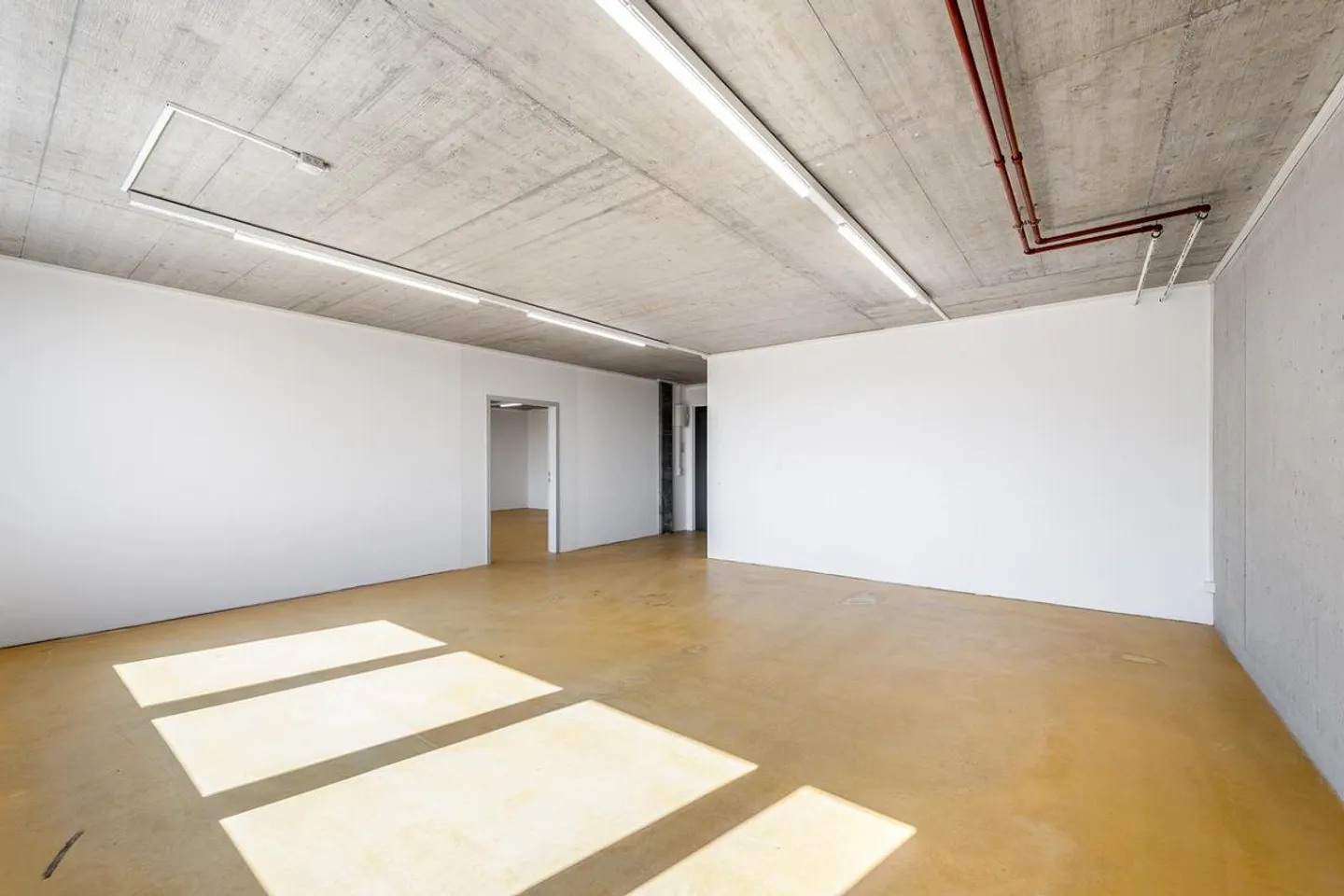 Il tuo ingresso nei tuoi locali commerciali – spazi compatti a partire da 42 m² - Foto 3 di 9