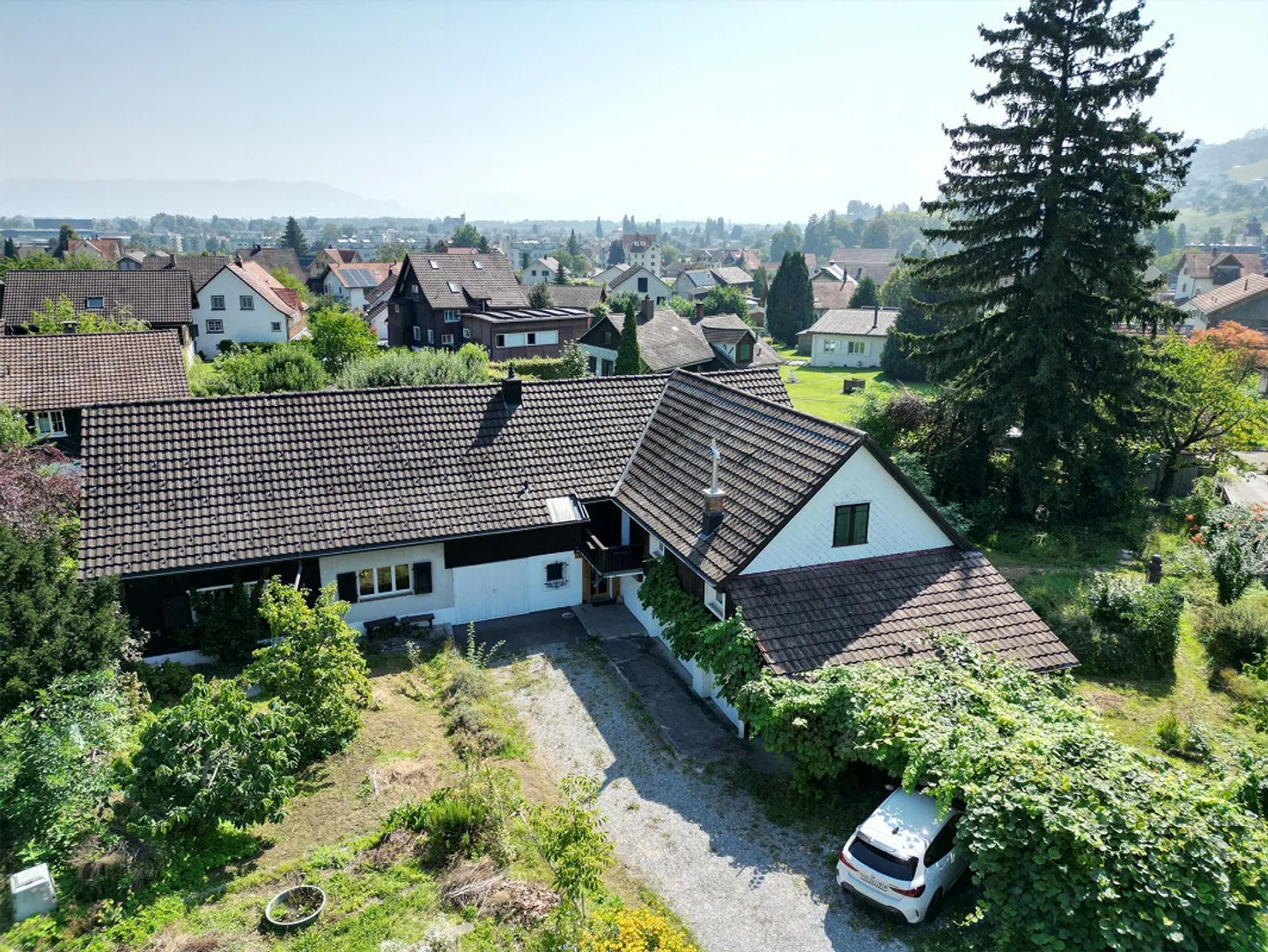 Living in the Green - Charming House with Large Garden Paradise - Photo 1 of 22