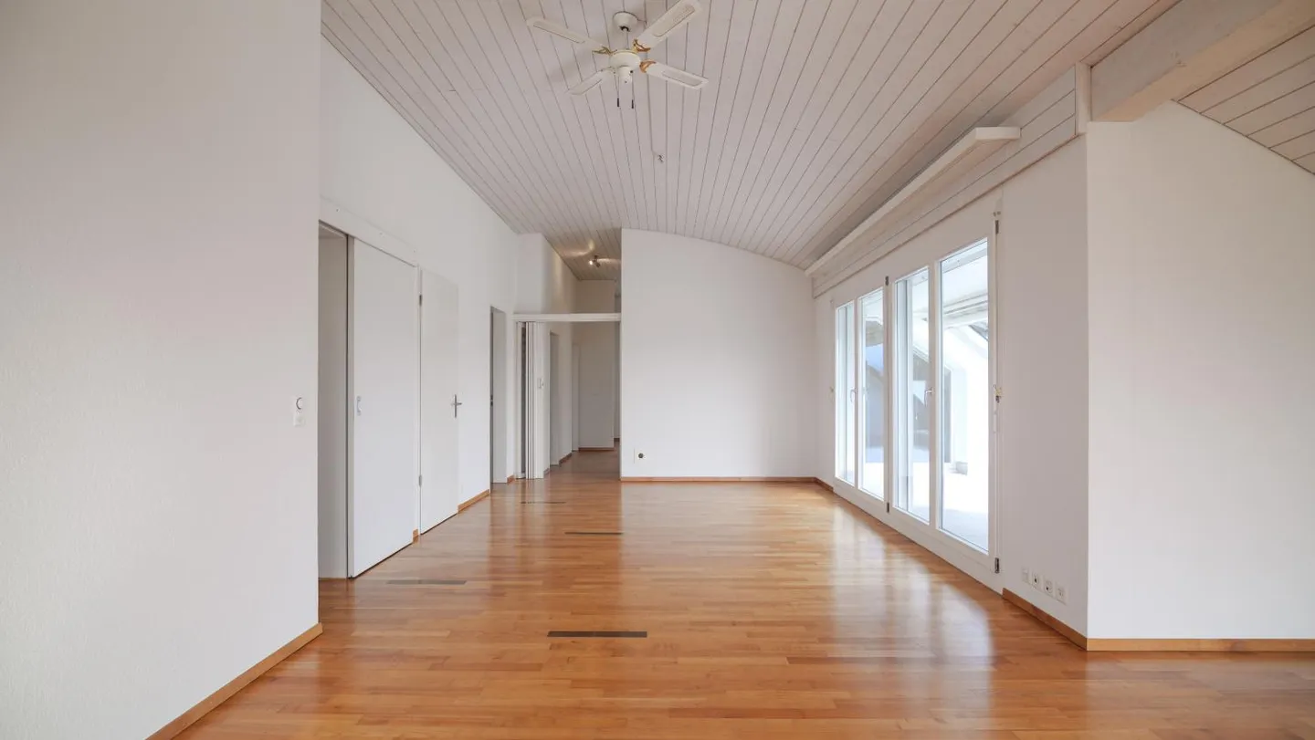 Wonderful 5.5-room apartment in Unterengstringen - Photo 1 of 9