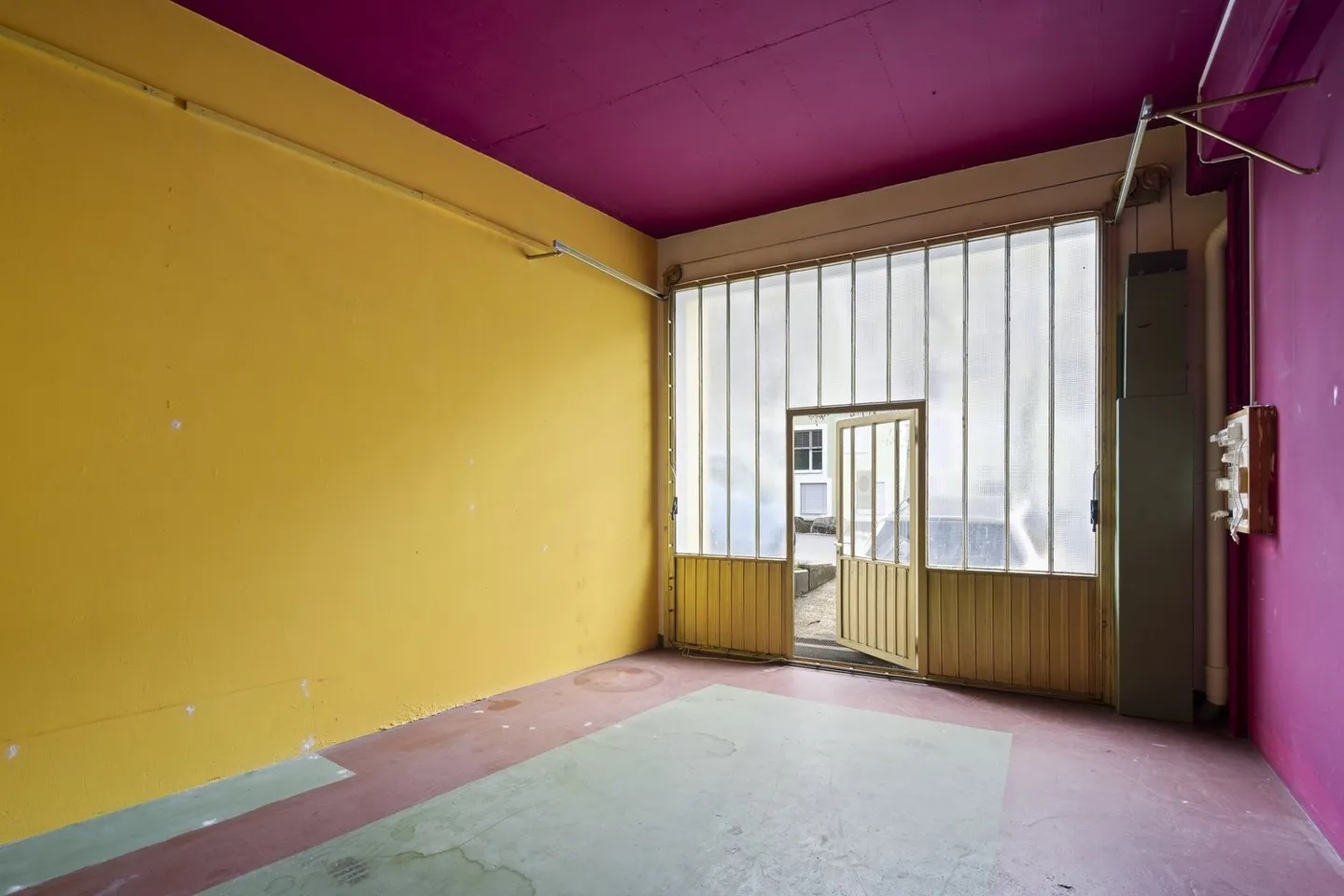 Commercial space of 140 m2 near the train station - Photo 4 of 6