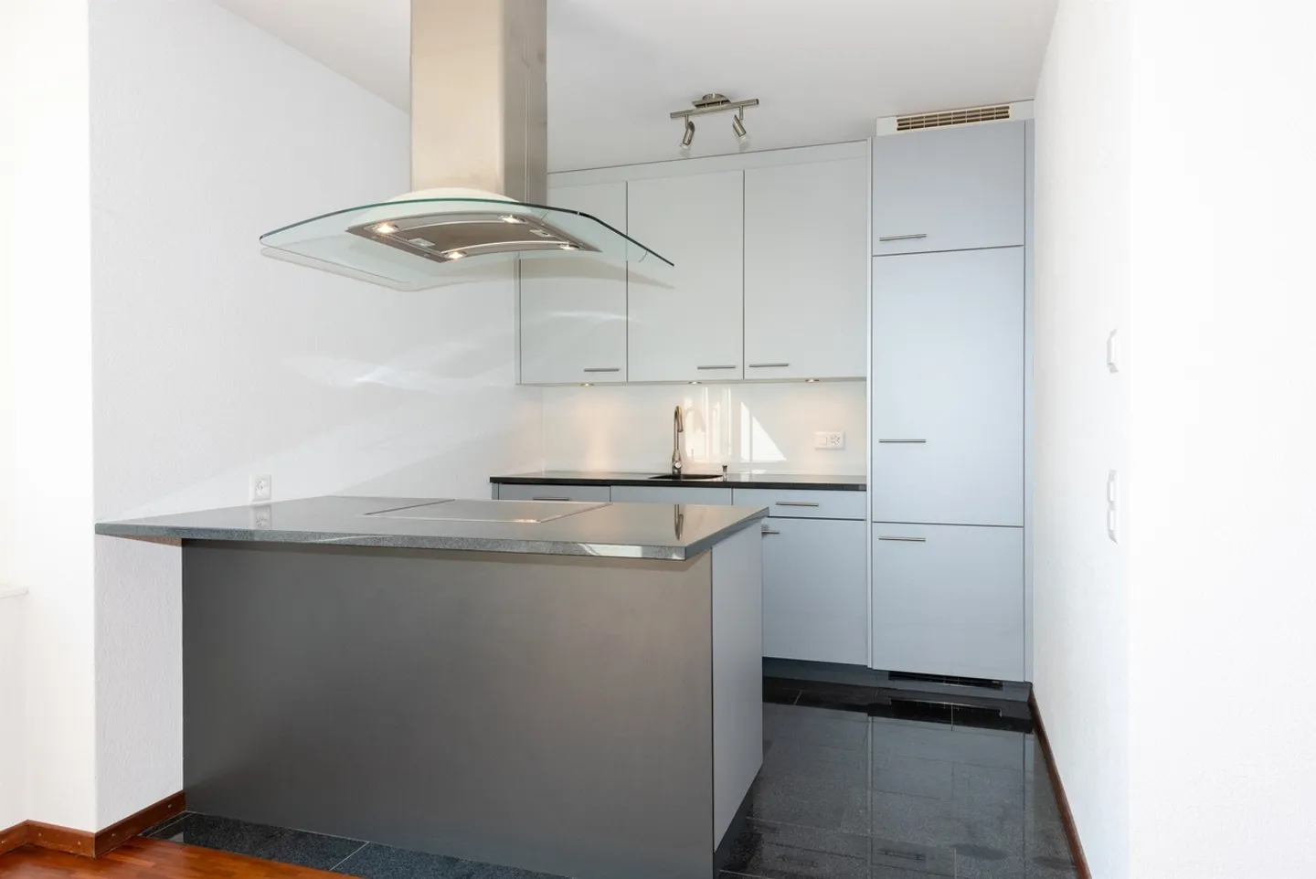 Appartement Moderne au Centre - Photo 1 sur 10