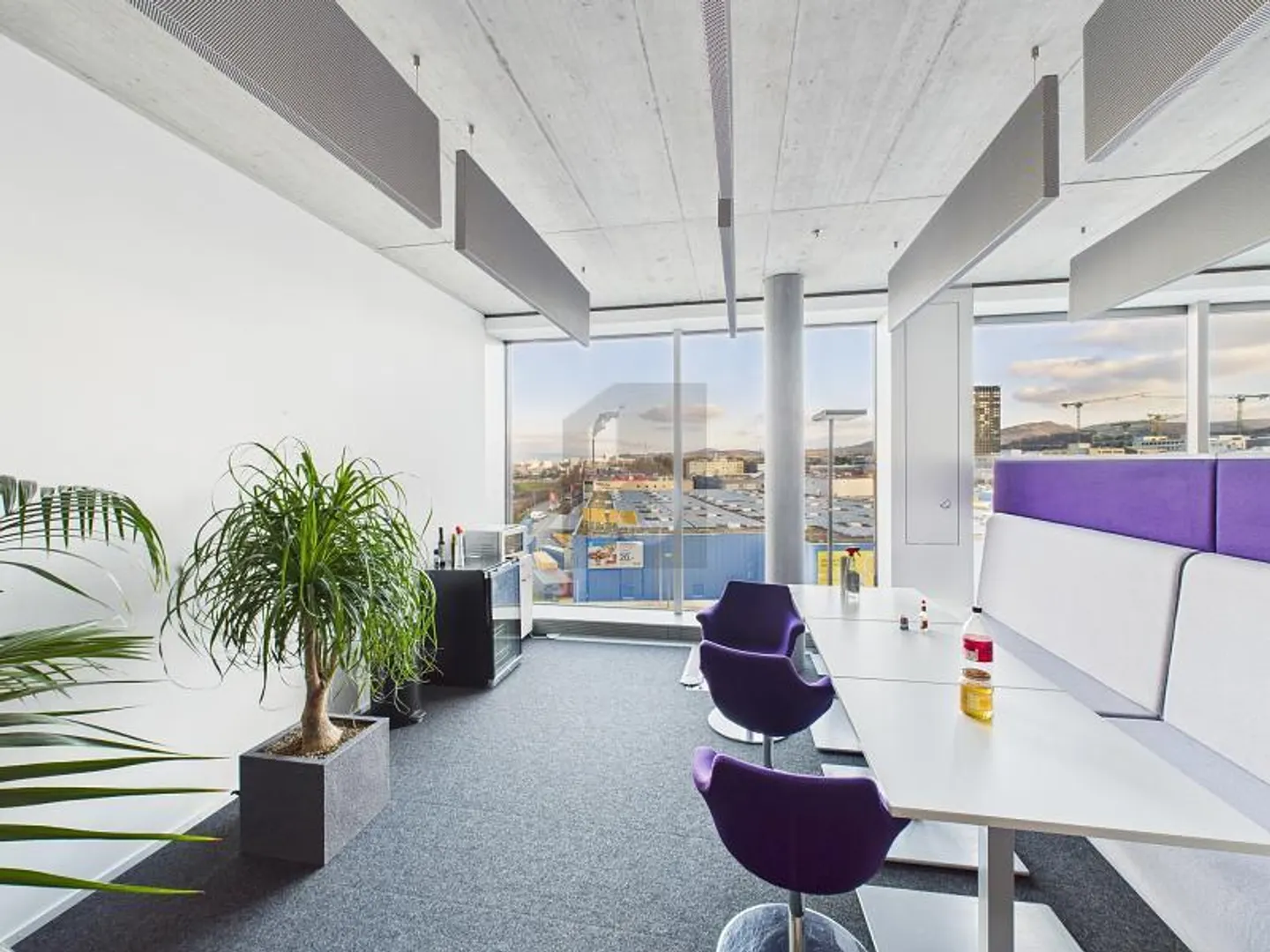 Modernes Büro mit Licht - Foto 3 von 5