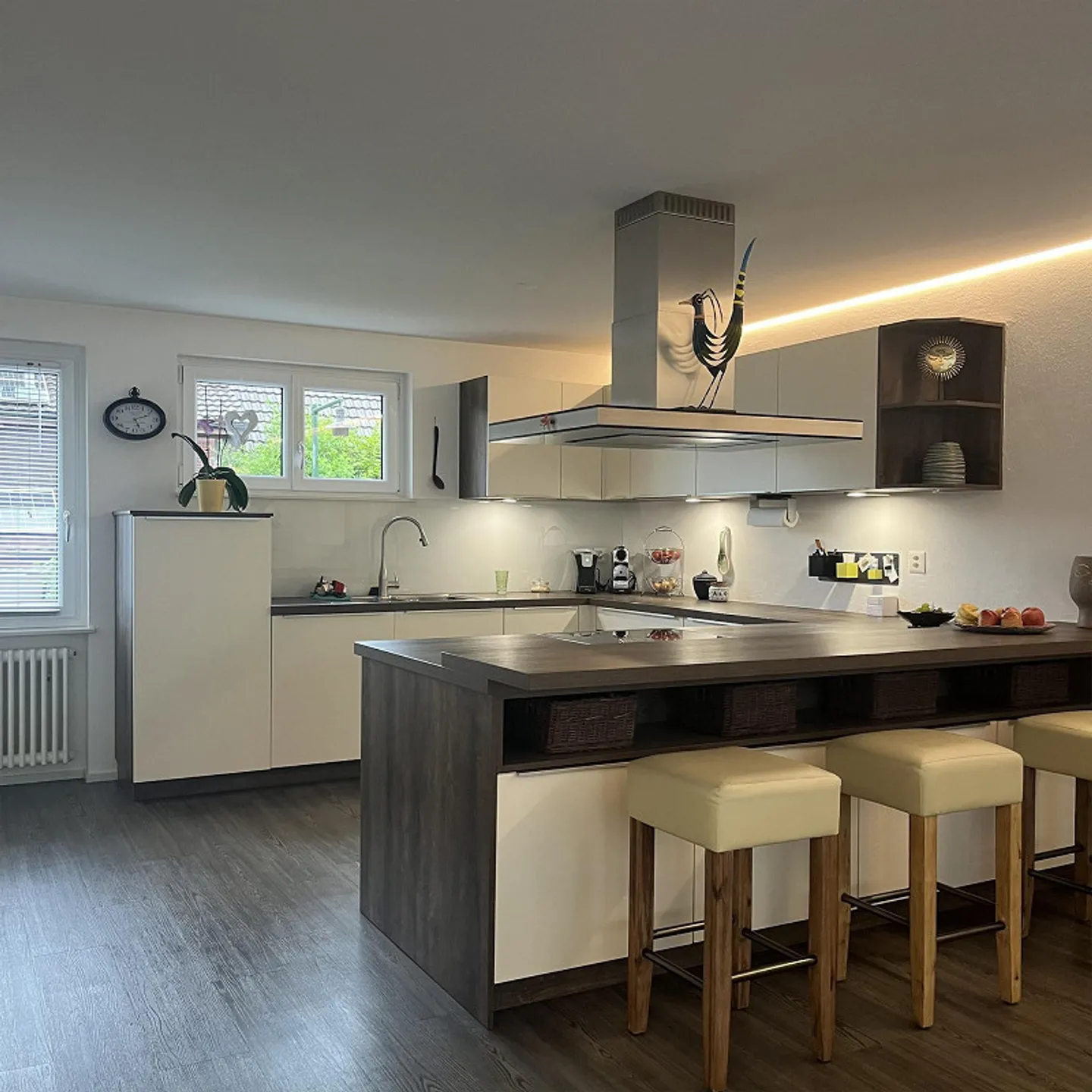 Gepflegtes 3.5-Zimmer Doppeleinfamilienhaus mit schönem Garten - Foto 3 von 11