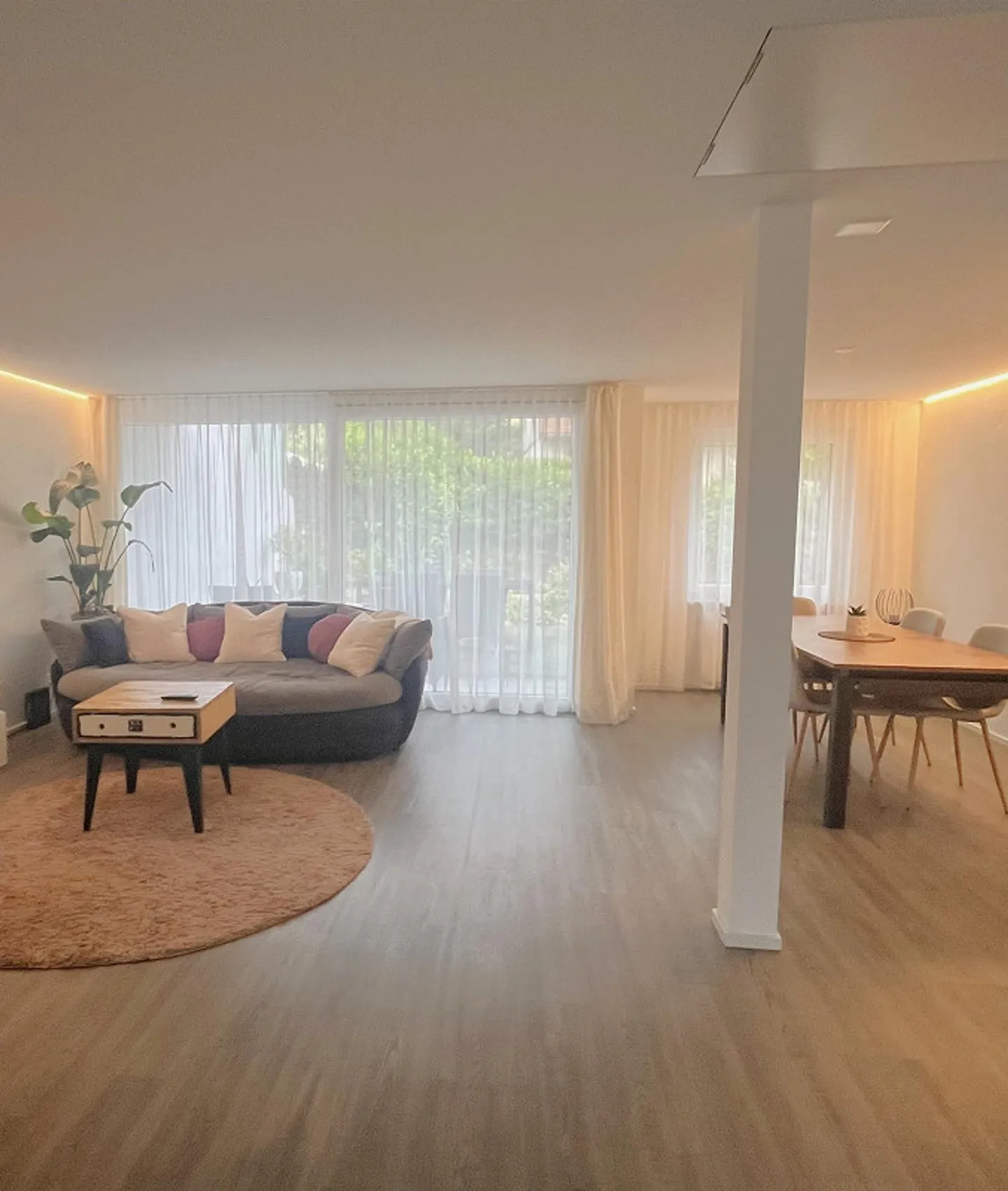 Gepflegtes 3.5-Zimmer Doppeleinfamilienhaus mit schönem Garten - Foto 5 von 11