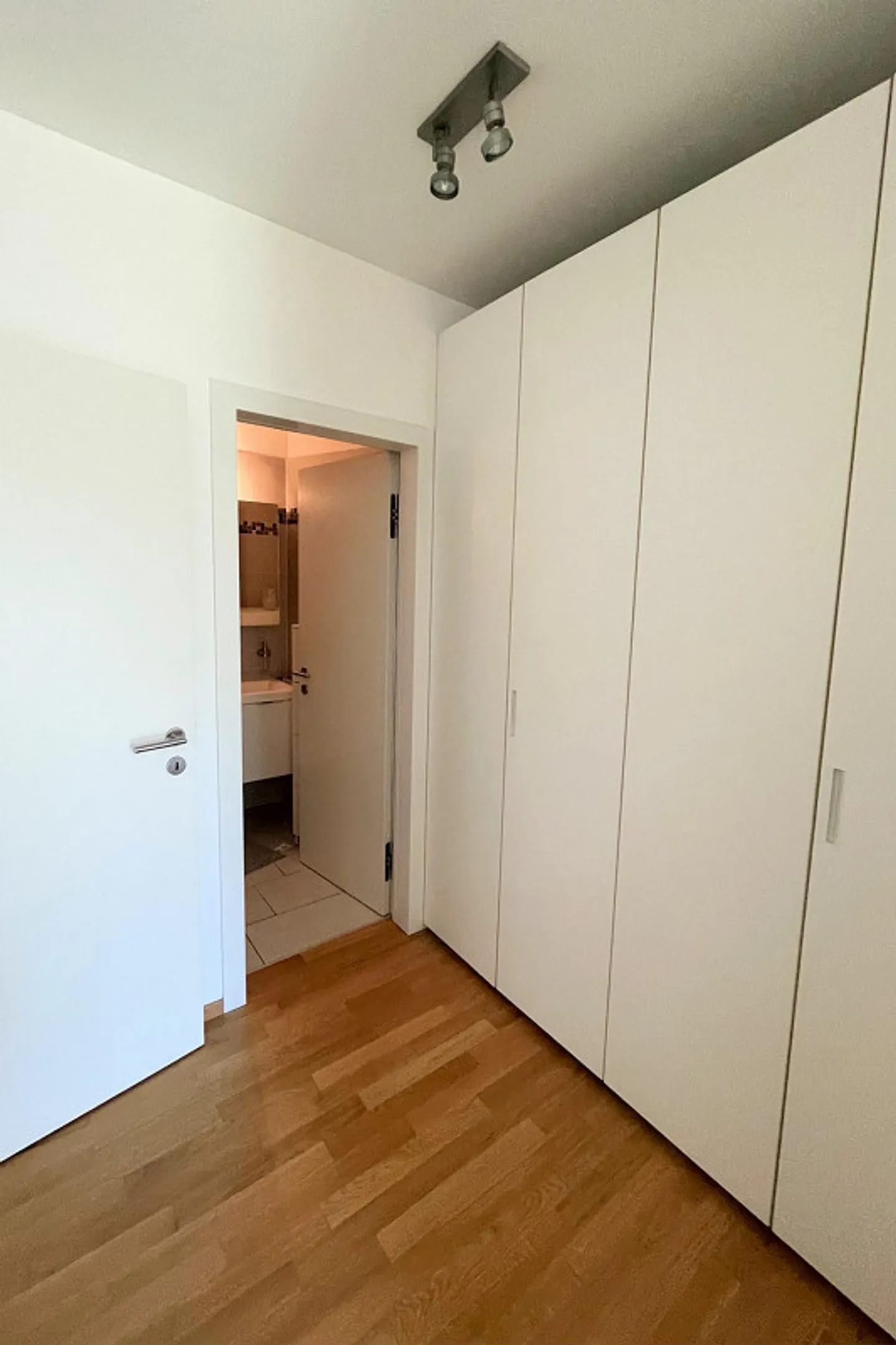 Appartement avec grand jardin à deux pas du centre-ville - Photo 12 sur 16