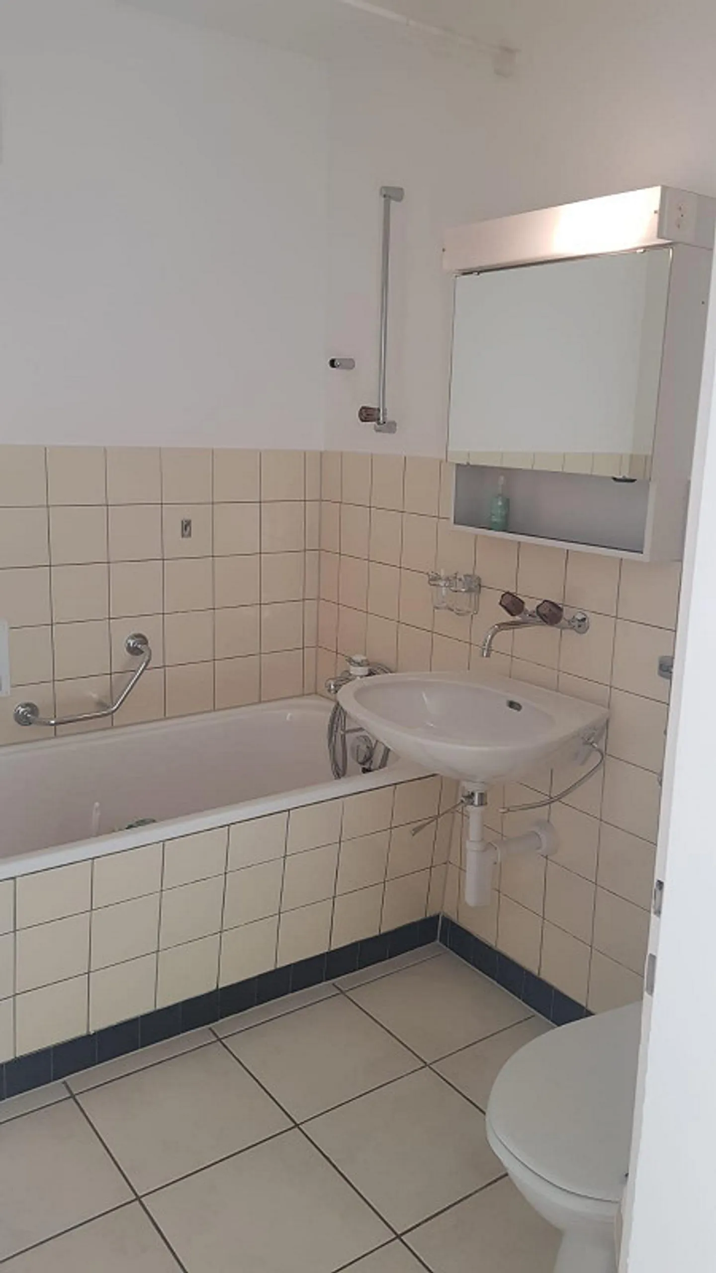 Quiet 1.5-room apartment in Meinsberg - Photo 1 of 4