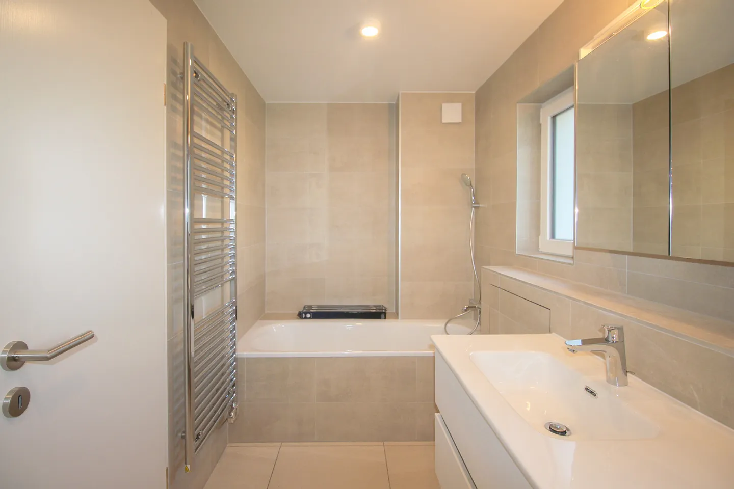 Appartamento ristrutturato con giardino - Foto 10 di 16