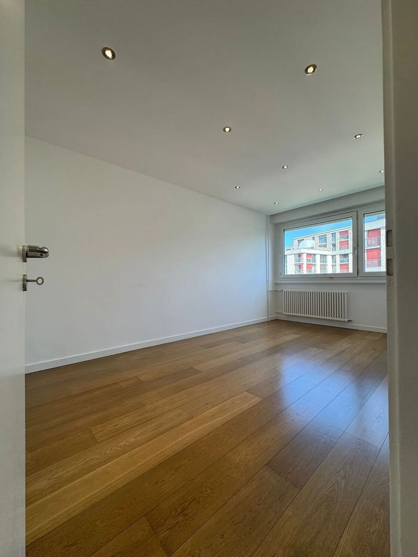 Charmant appartement 4 pièces - Photo 3 sur 9