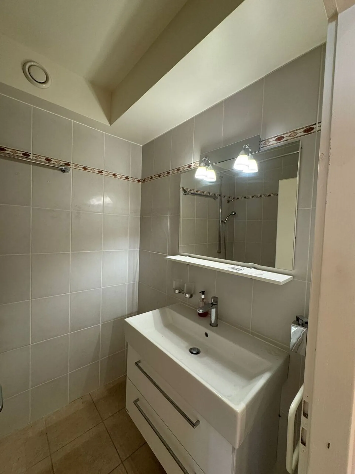 Charmant appartement 4 pièces - Photo 8 sur 9