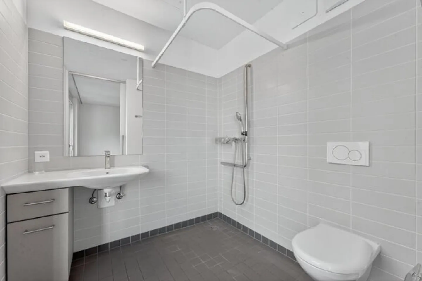 Senior Apartment with Services in Root - Photo 5 of 5