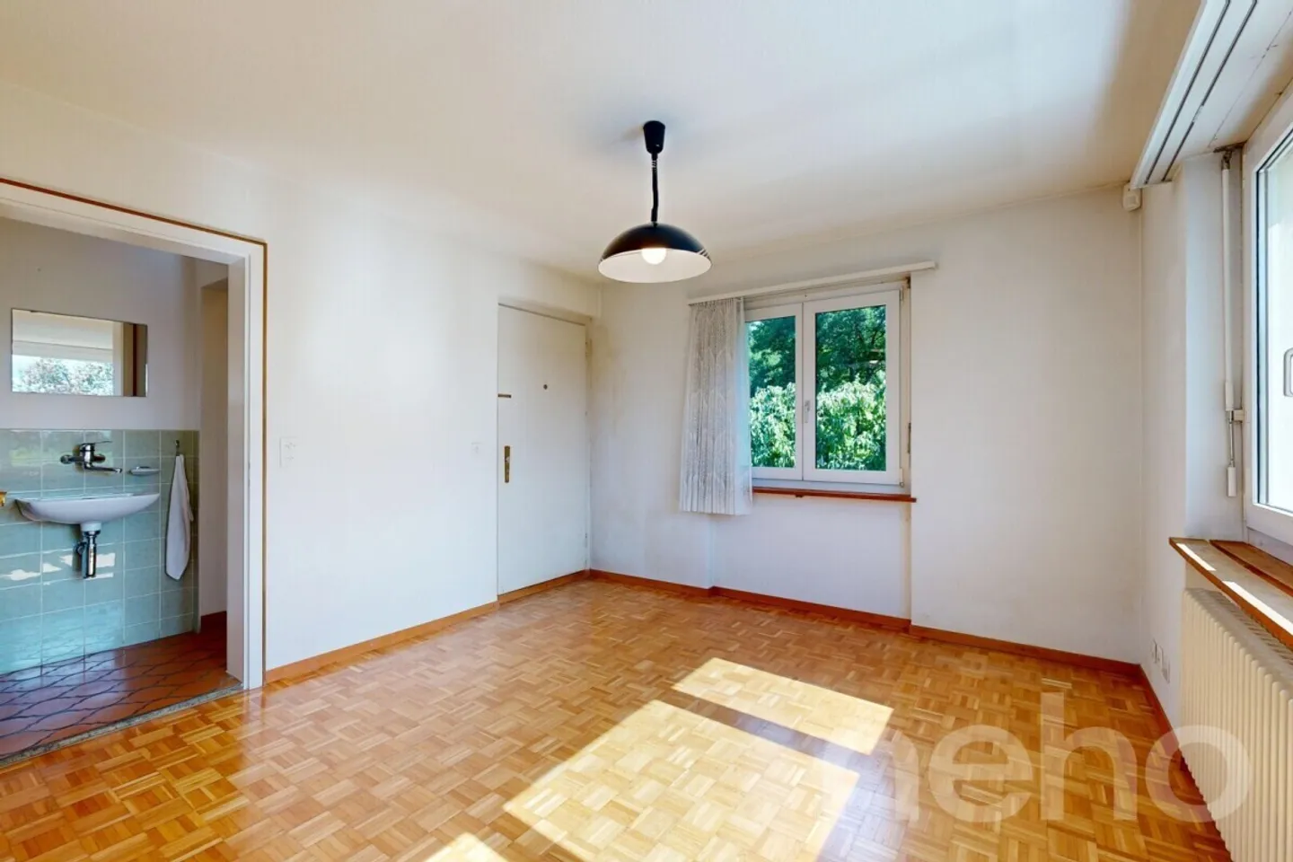 Grosszügiges Einfamilienhaus mit Garten - Foto 8 von 12