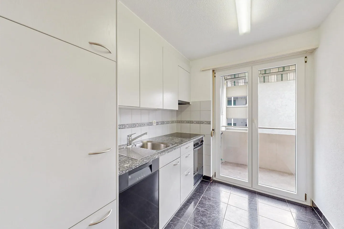 Appartement lumineux dans un emplacement central - Photo 7 sur 11