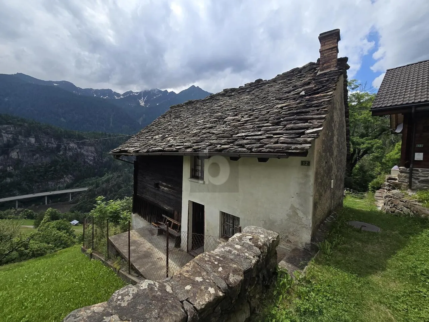 Chalet for sale - Photo 1 of 6