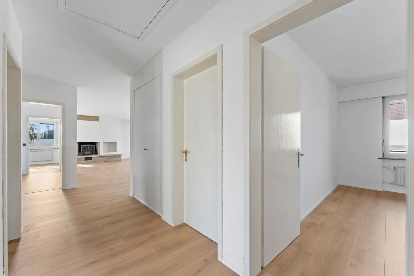 Stylish Living Above Lake Biel - Photo 9 of 12