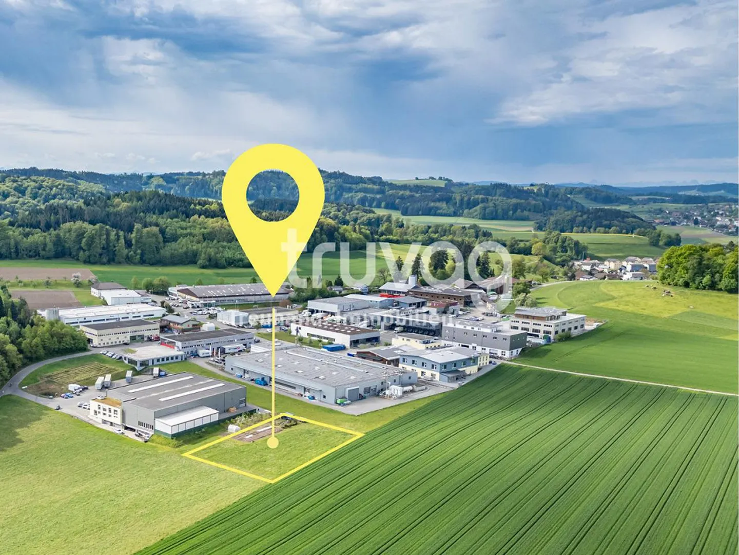 Gewerbliches Bauland mit genehmigtem Projekt - Foto 1 von 4