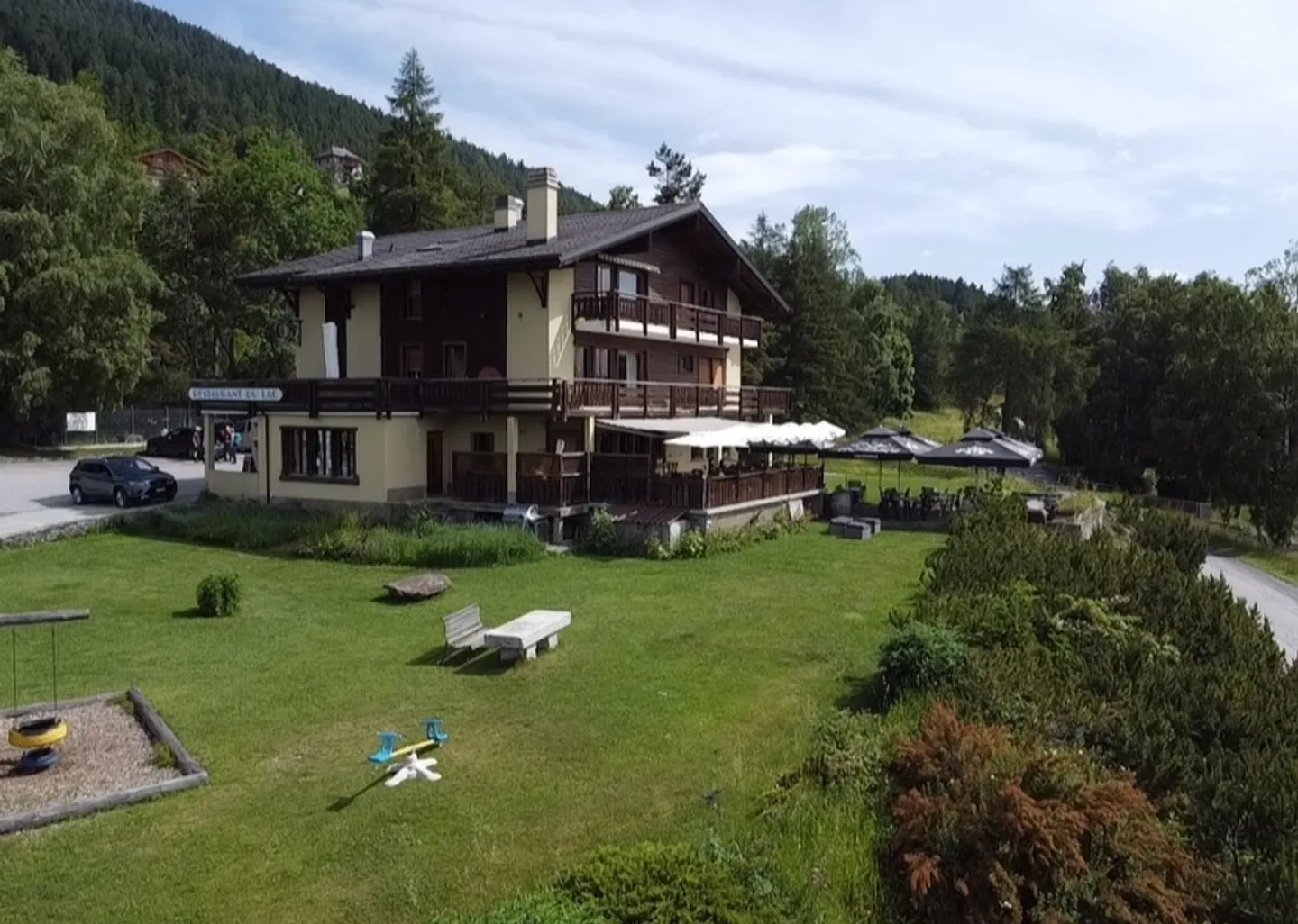 Insieme immobiliare con carattere, ristorante e appartamenti - Foto 12 di 13