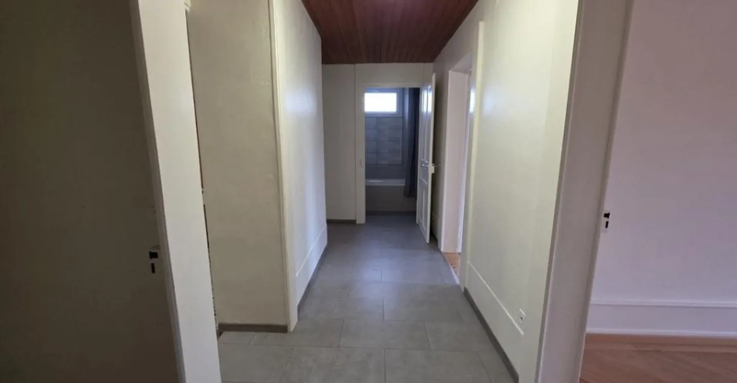 Nice apartment for rent with balcony - Photo 6 of 7