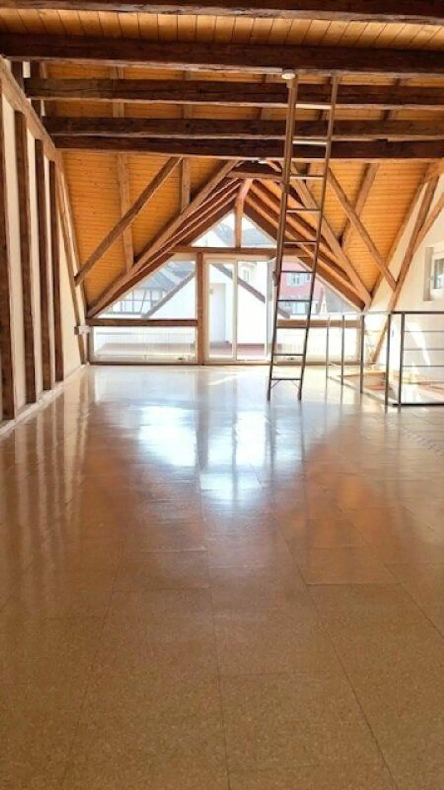 Charmante Maisonette avec Terrasse sur le Toit - Photo 1 sur 8