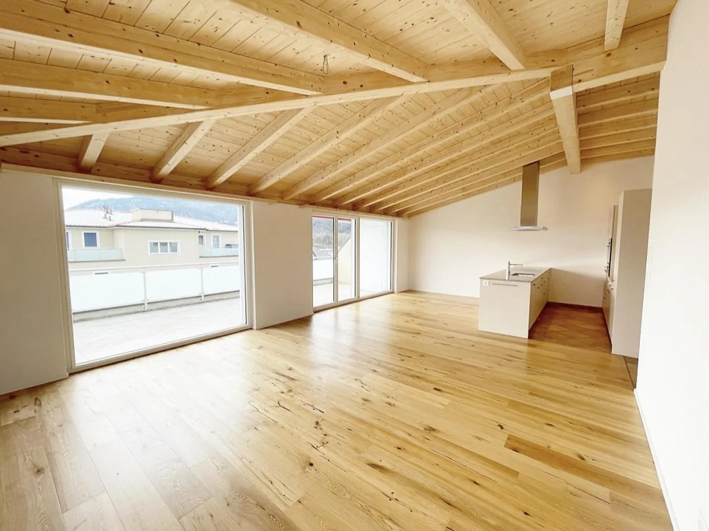 3.5 Zimmer Dachwohnung an ruhiger Lage - Foto 3 von 13