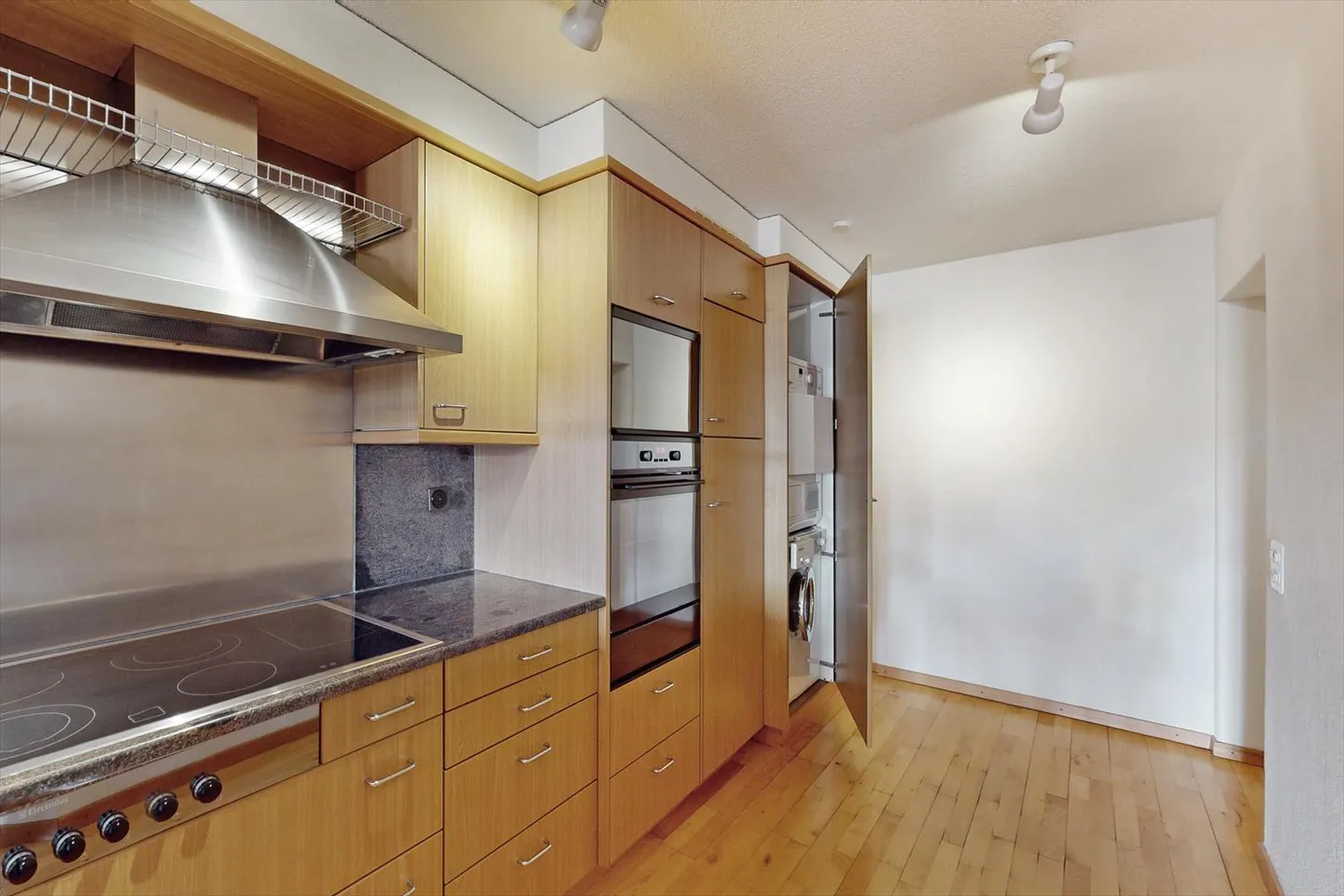 Apartment for rent - Photo 10 of 11