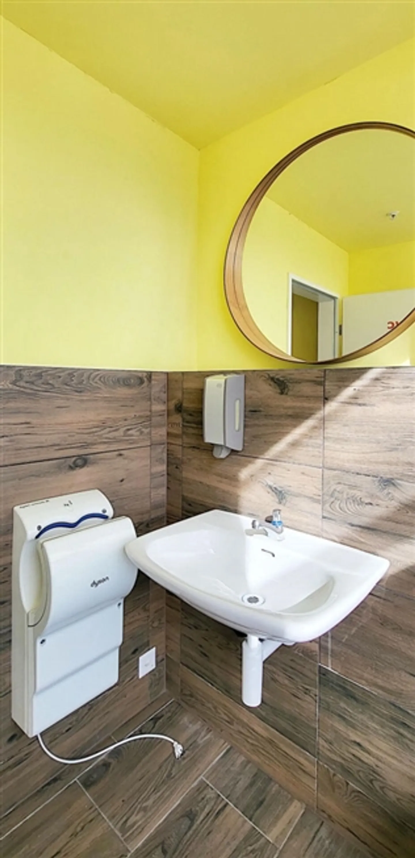 Sales area in Grütpark - right next to Cleverfit - Photo 11 of 13