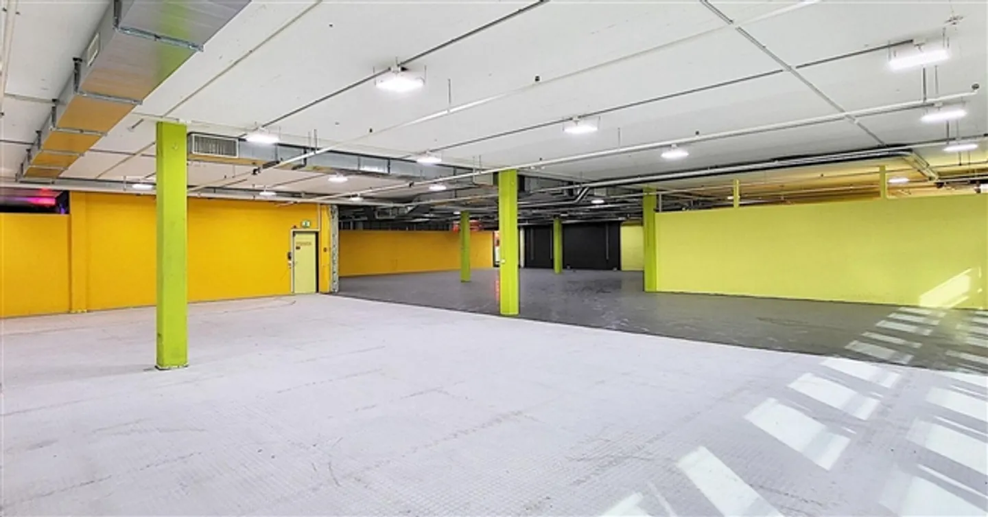 Sales area in Grütpark - right next to Cleverfit - Photo 12 of 13