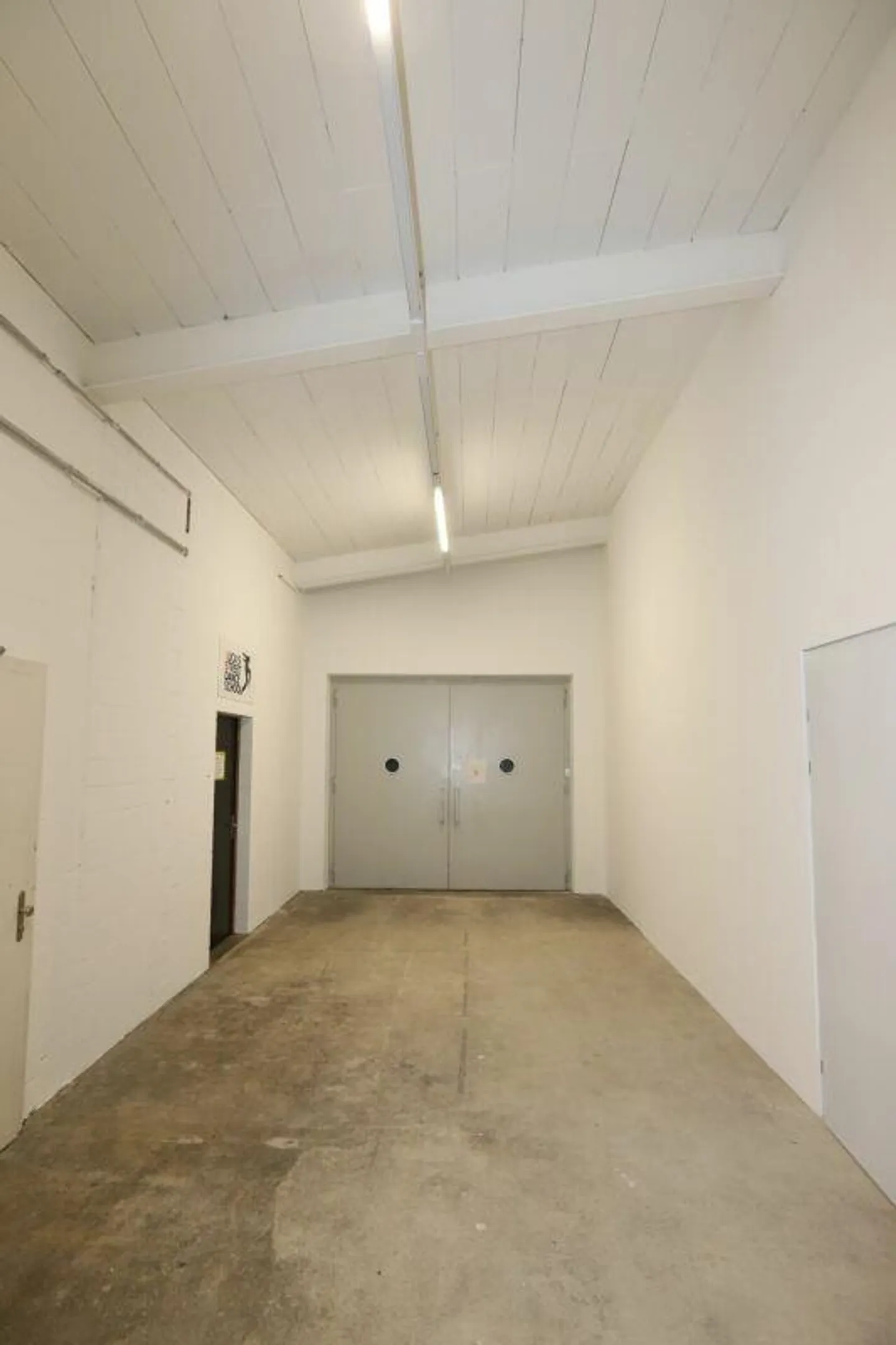 Espace commercial / Espace de stockage à Aadorf - Photo 8 sur 13