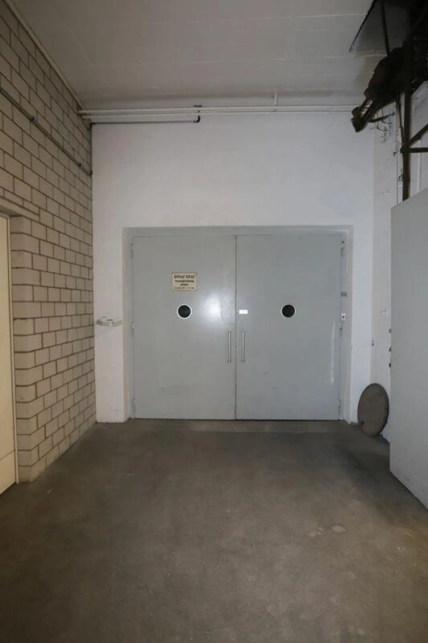 Espace commercial / Espace de stockage à Aadorf - Photo 9 sur 13