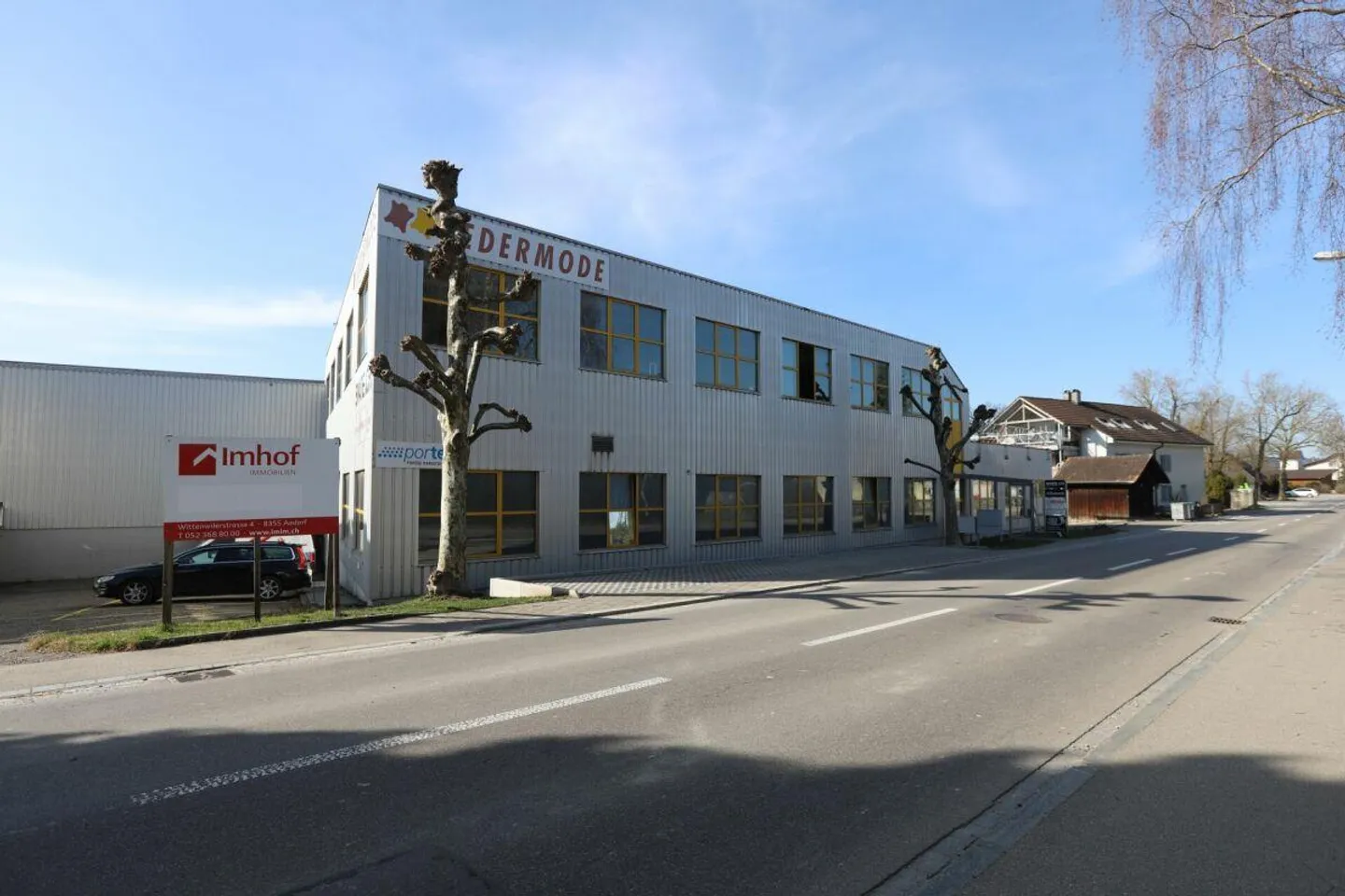 Espace commercial / Espace de stockage à Aadorf - Photo 10 sur 13