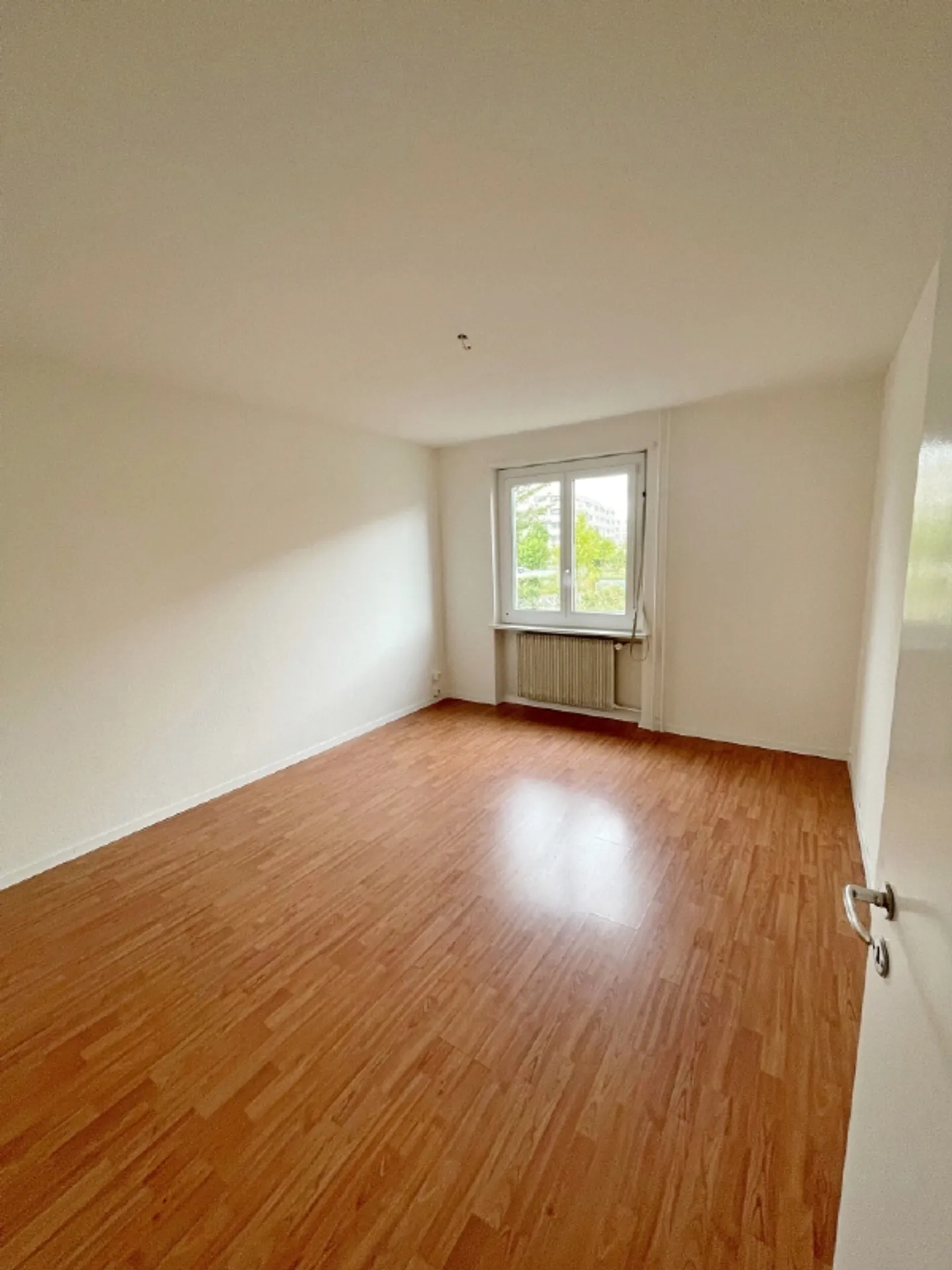 Votre nouveau chez-vous dans un emplacement central - Photo 2 sur 8