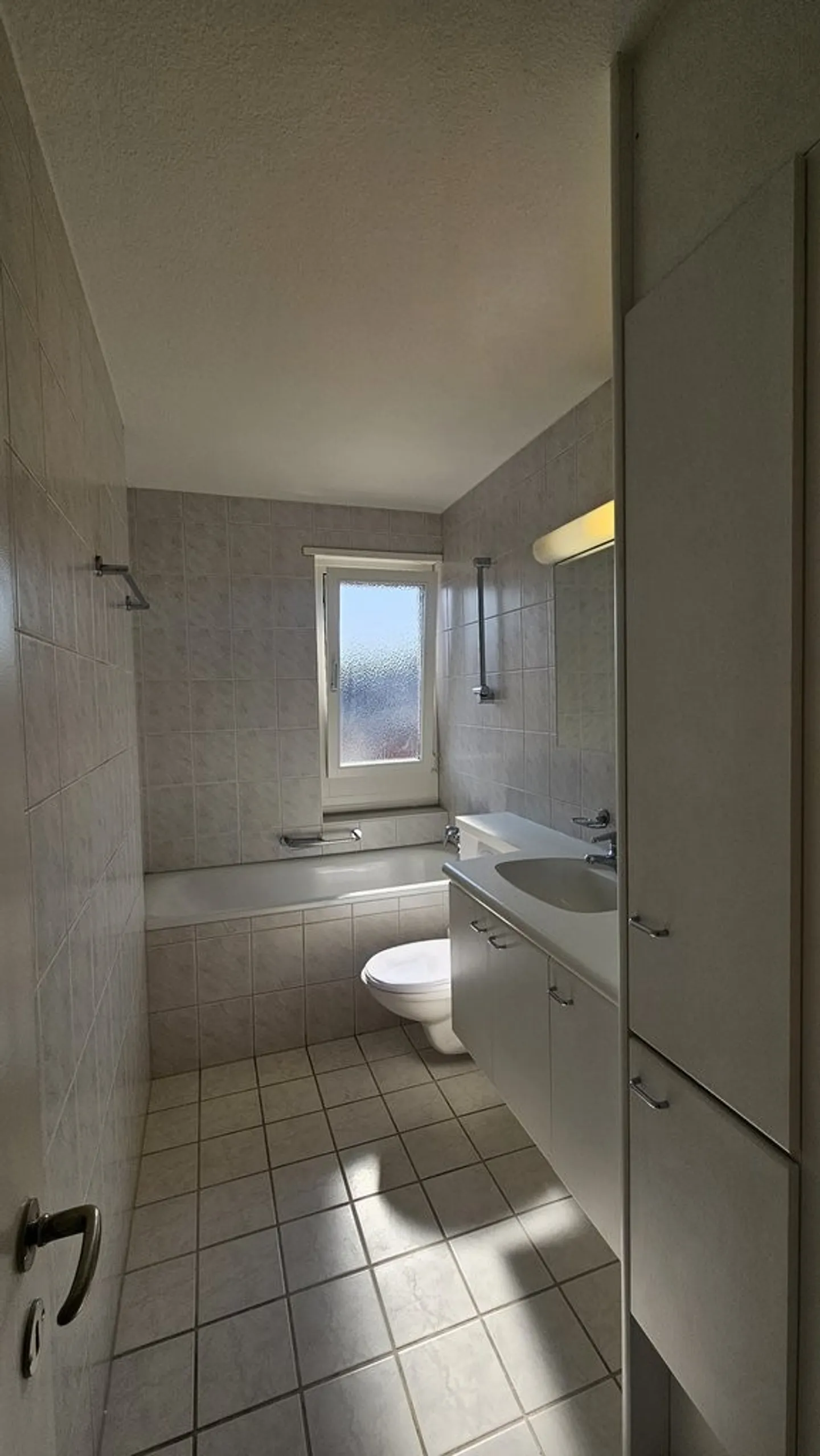 Limited until 30.09.2028 - Apartment at Adliswil Station - Photo 3 of 10