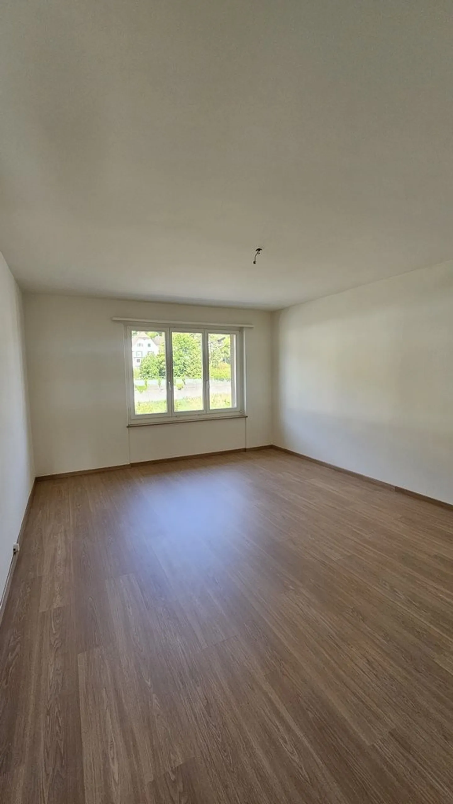 Limited until 30.09.2028 - Apartment at Adliswil Station - Photo 5 of 10