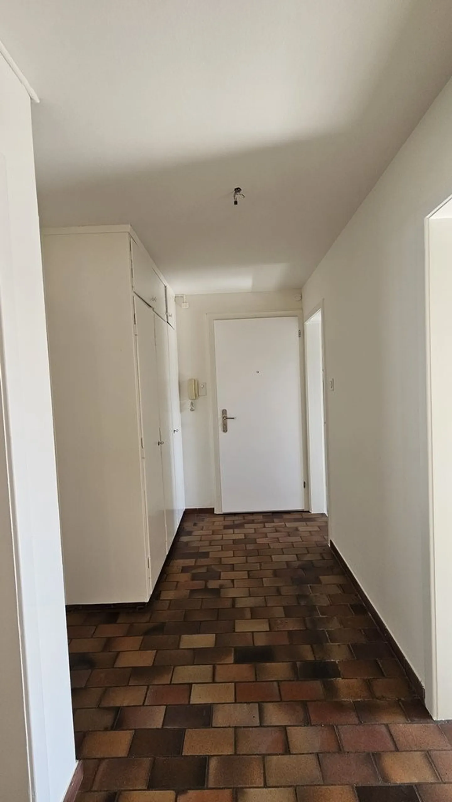 Limited until 30.09.2028 - Apartment at Adliswil Station - Photo 9 of 10