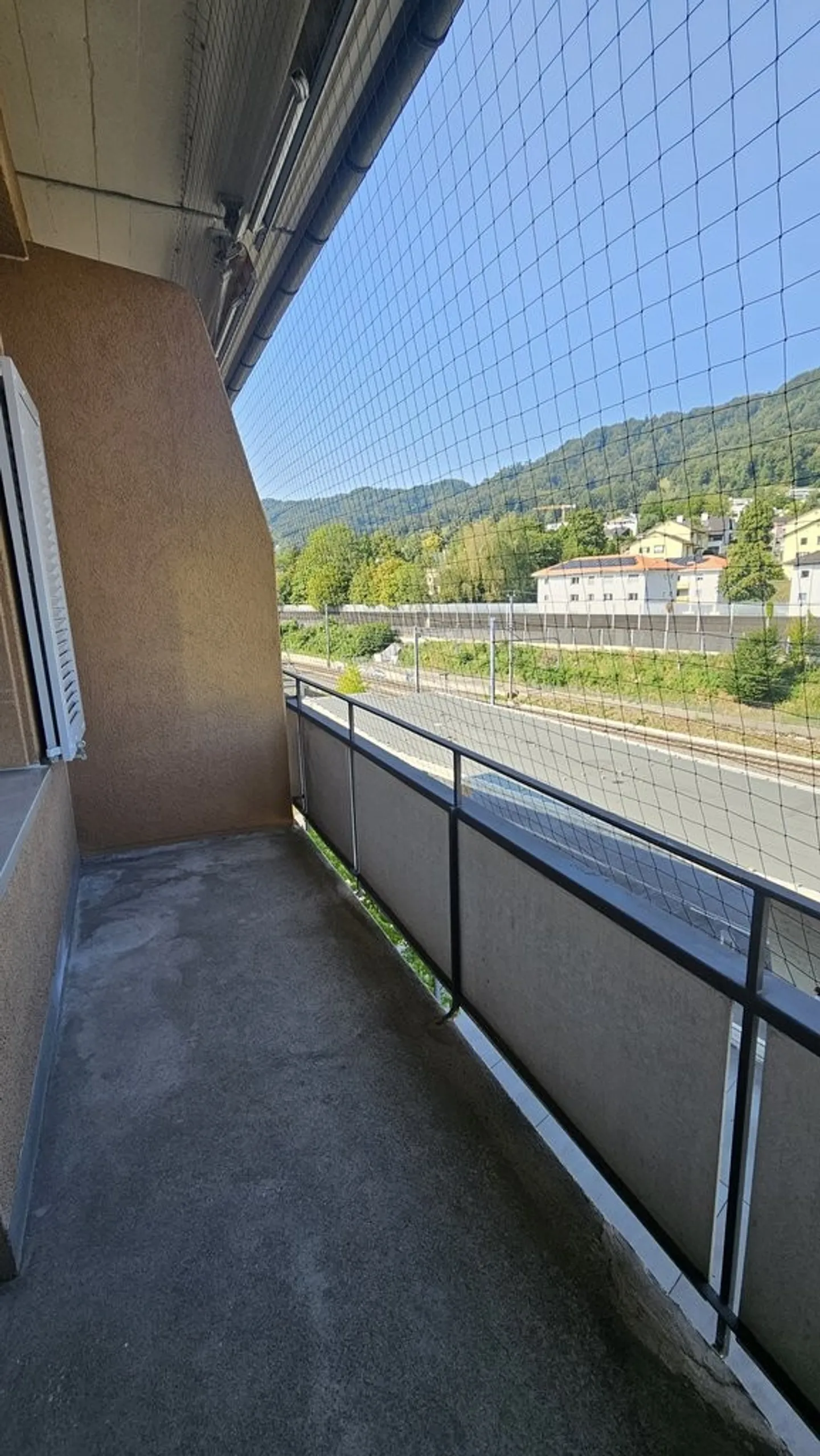 Limited until 30.09.2028 - Apartment at Adliswil Station - Photo 7 of 10