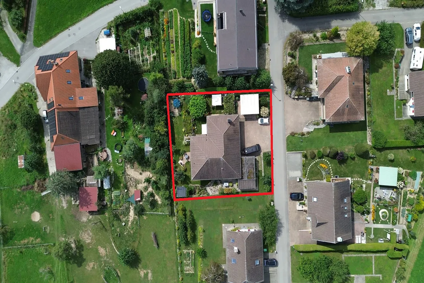 Familienvilla mit grosszügigem Garten - Foto 9 von 29