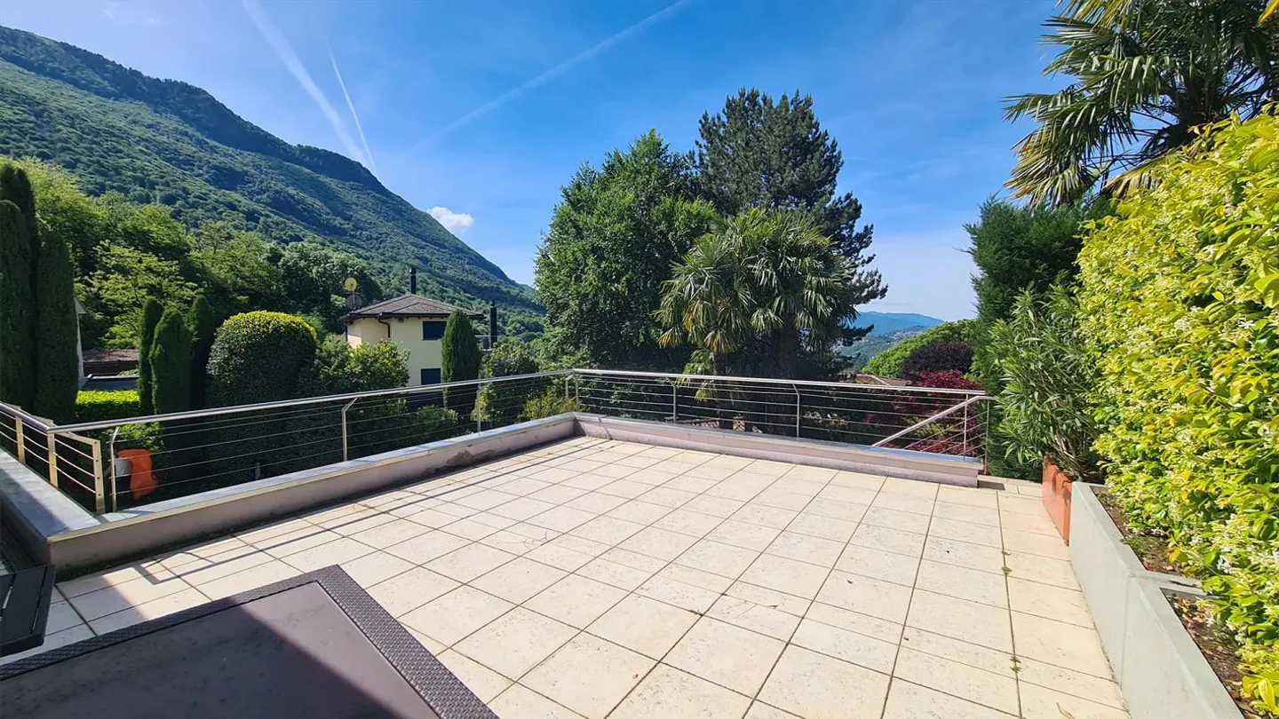 Villa Elegante con Parco Privato - Foto 10 di 23