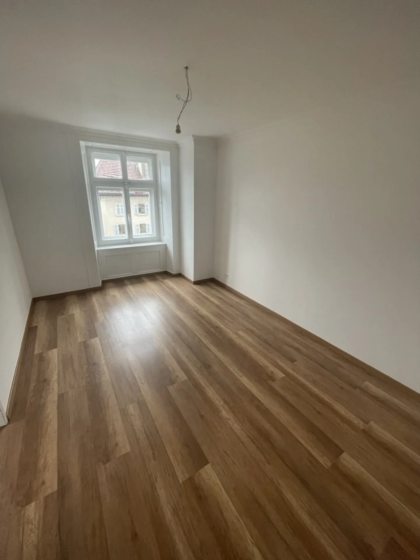 Appartement Rénové avec Vue - Photo 3 sur 4