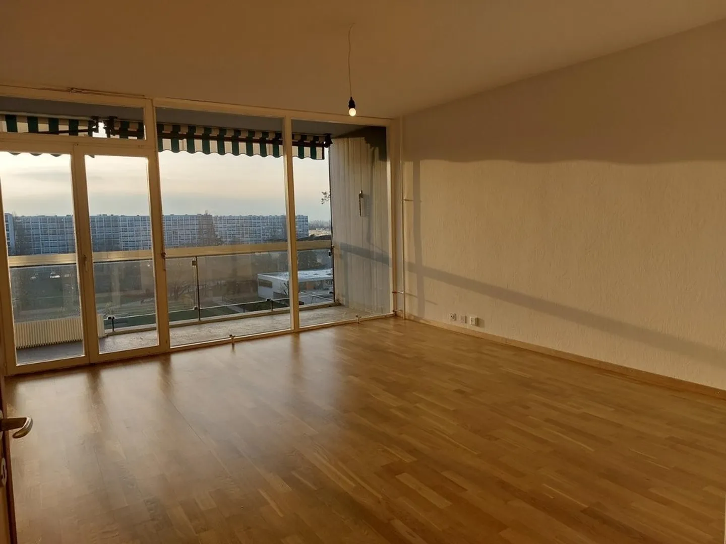 Helles Apartment nahe Forum Meyrin - Foto 2 von 9