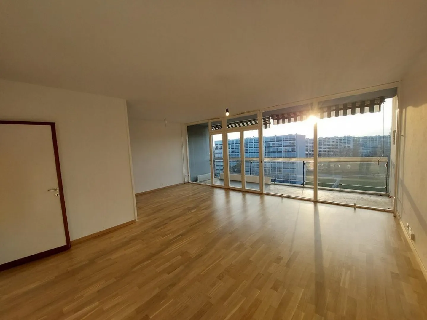 Helles Apartment nahe Forum Meyrin - Foto 3 von 9